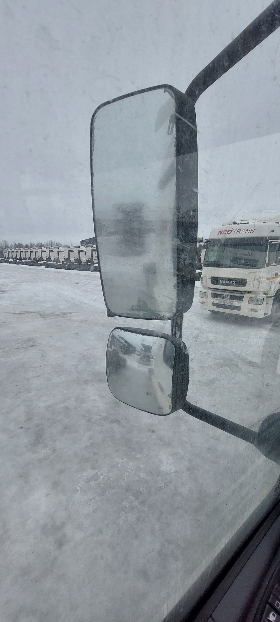 Седельный тягач КАМАЗ 5490-801-DC (газодизель) 2021 г. - фото 40