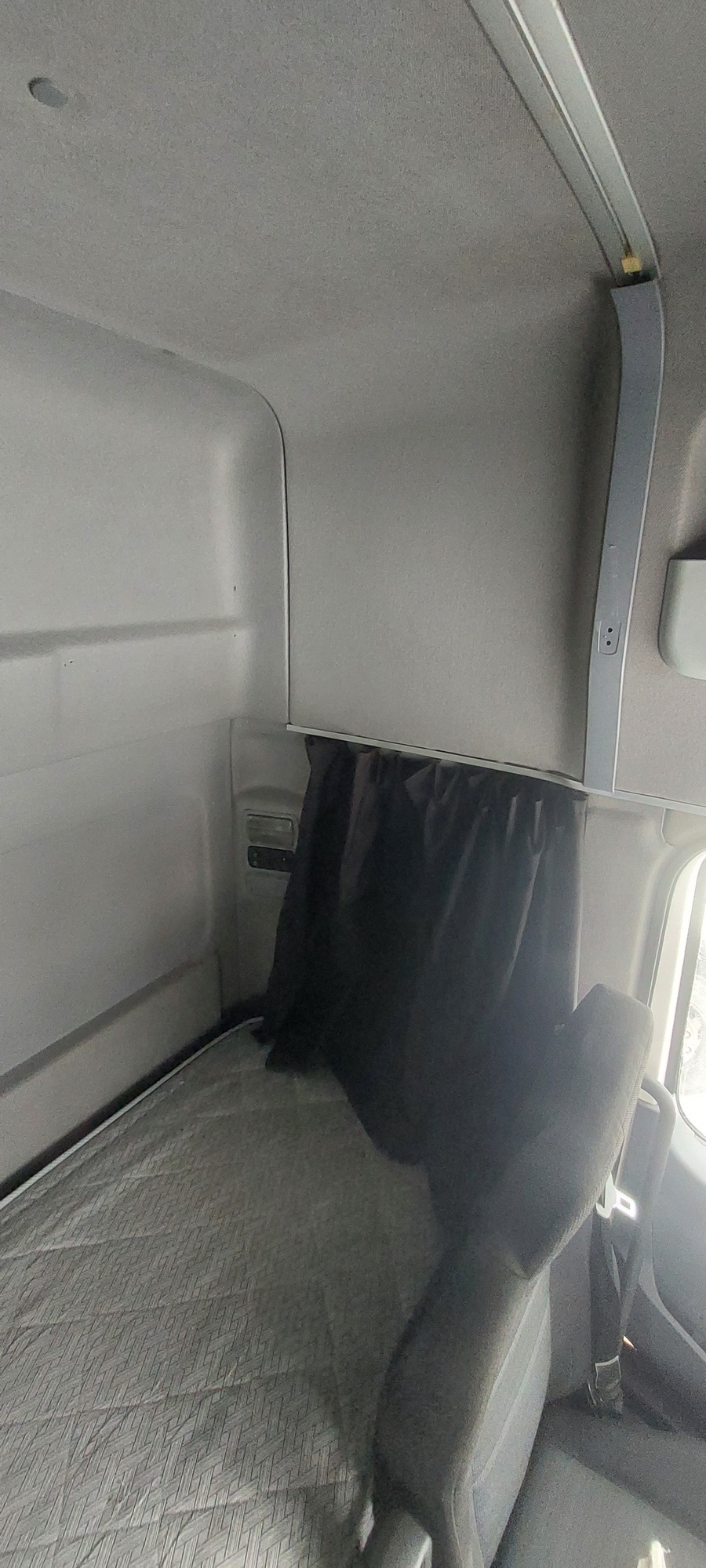 Седельный тягач КАМАЗ 5490-801-DC (газодизель) 2021 г. - фото 39