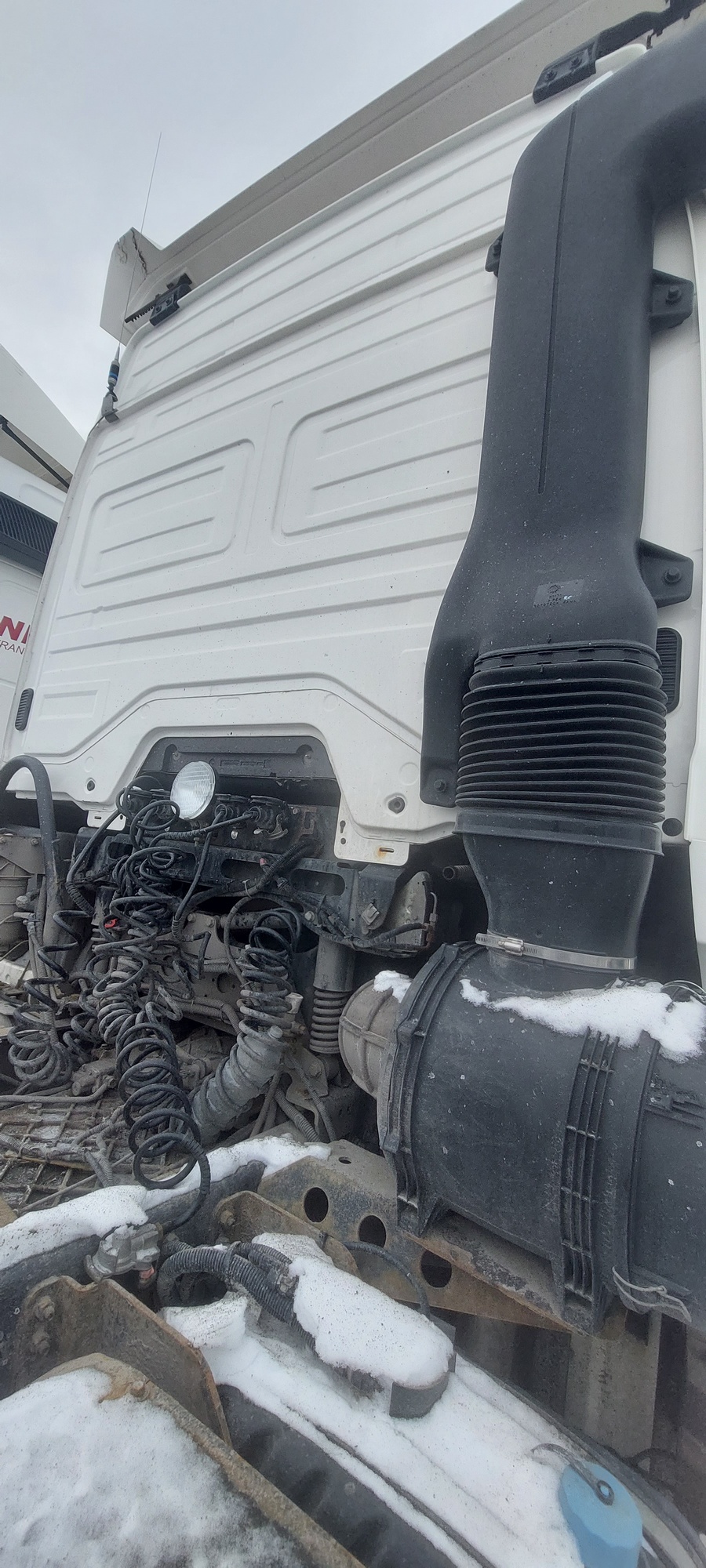 Седельный тягач КАМАЗ 5490-801-DC (газодизель) 2021 г. - фото 19