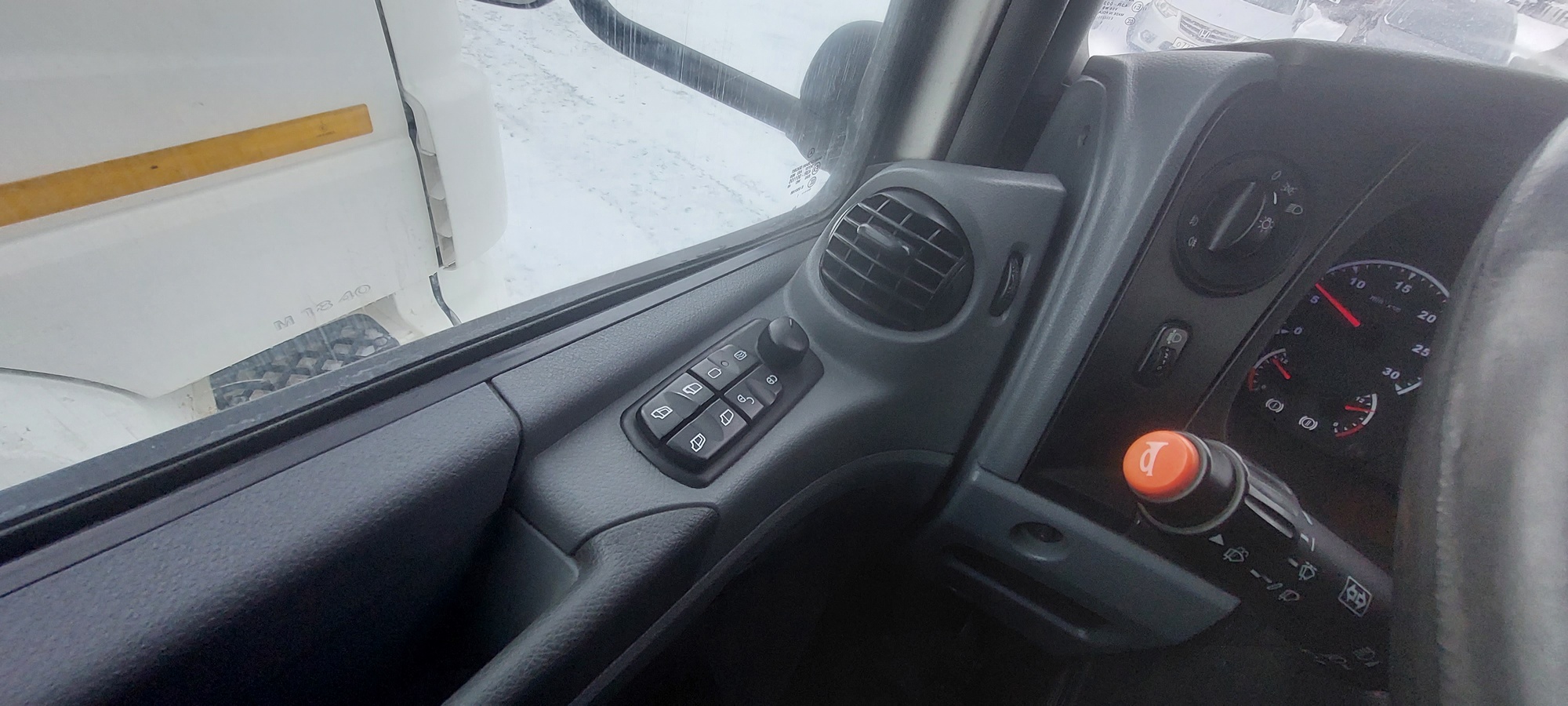 Седельный тягач КАМАЗ 5490-801-DC (газодизель) 2021 г. - фото 36