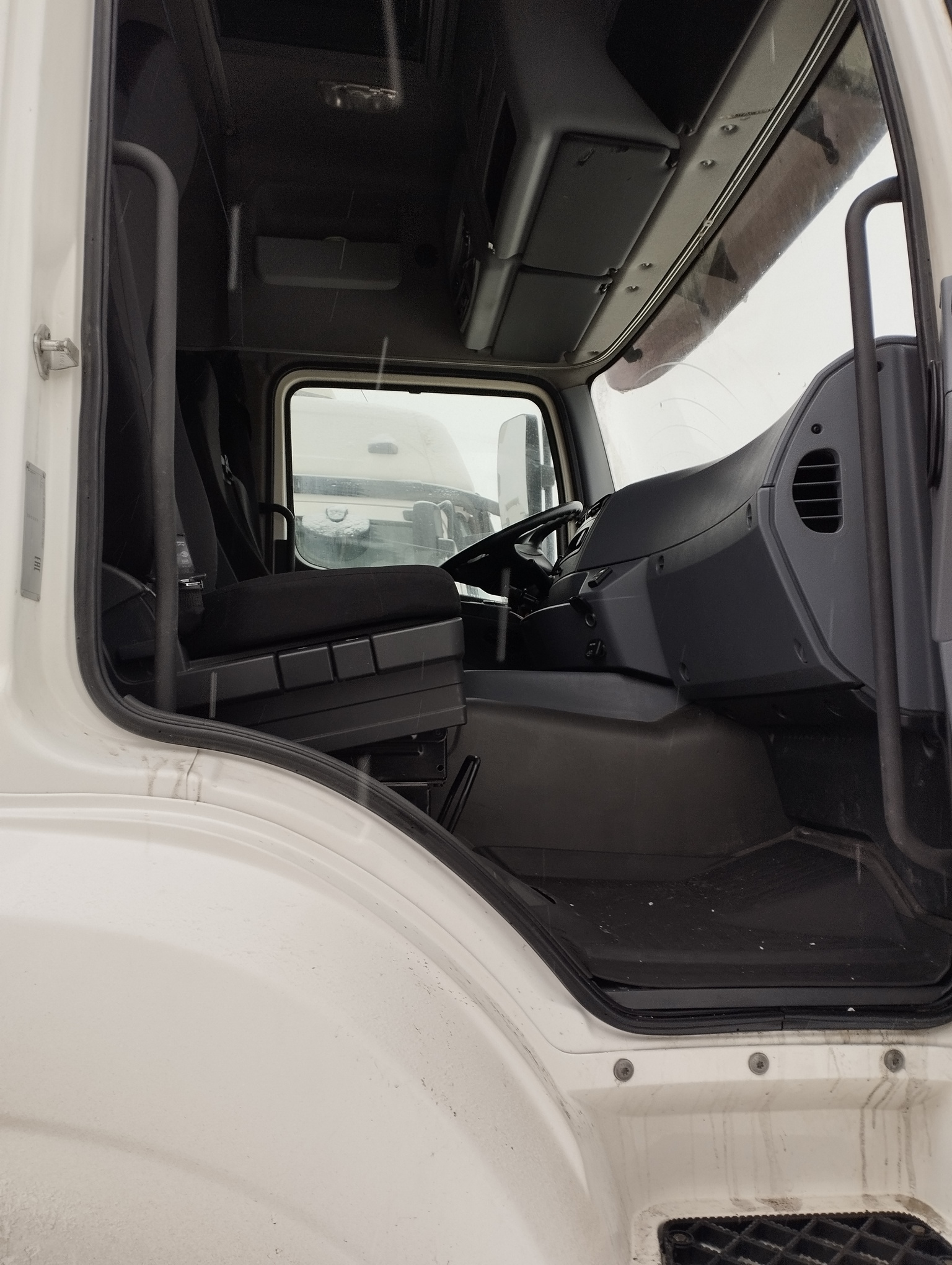 Седельный тягач КАМАЗ 5490-801-DC (газодизель) 2021 г. - фото 7