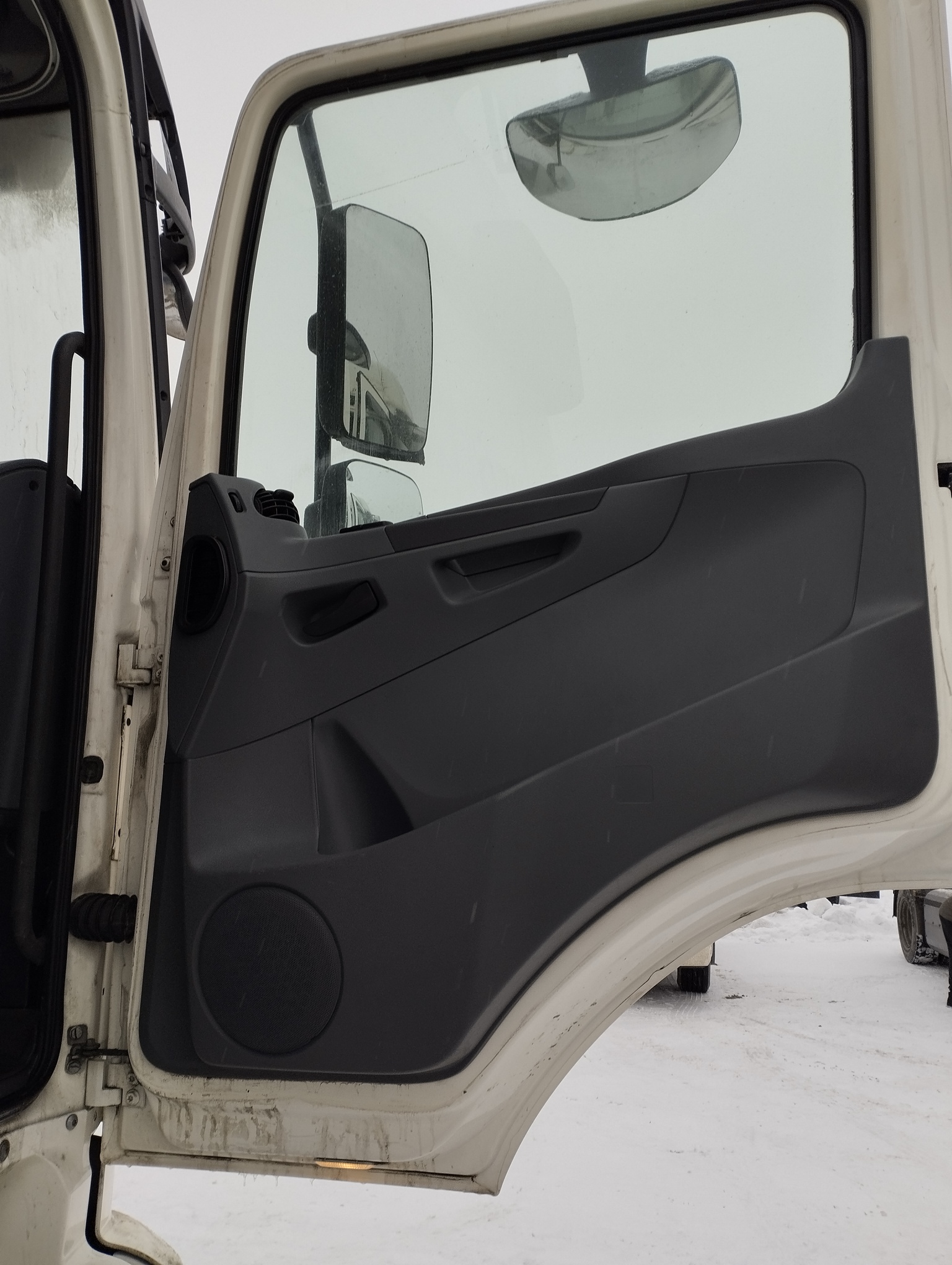 Седельный тягач КАМАЗ 5490-801-DC (газодизель) 2021 г. - фото 8