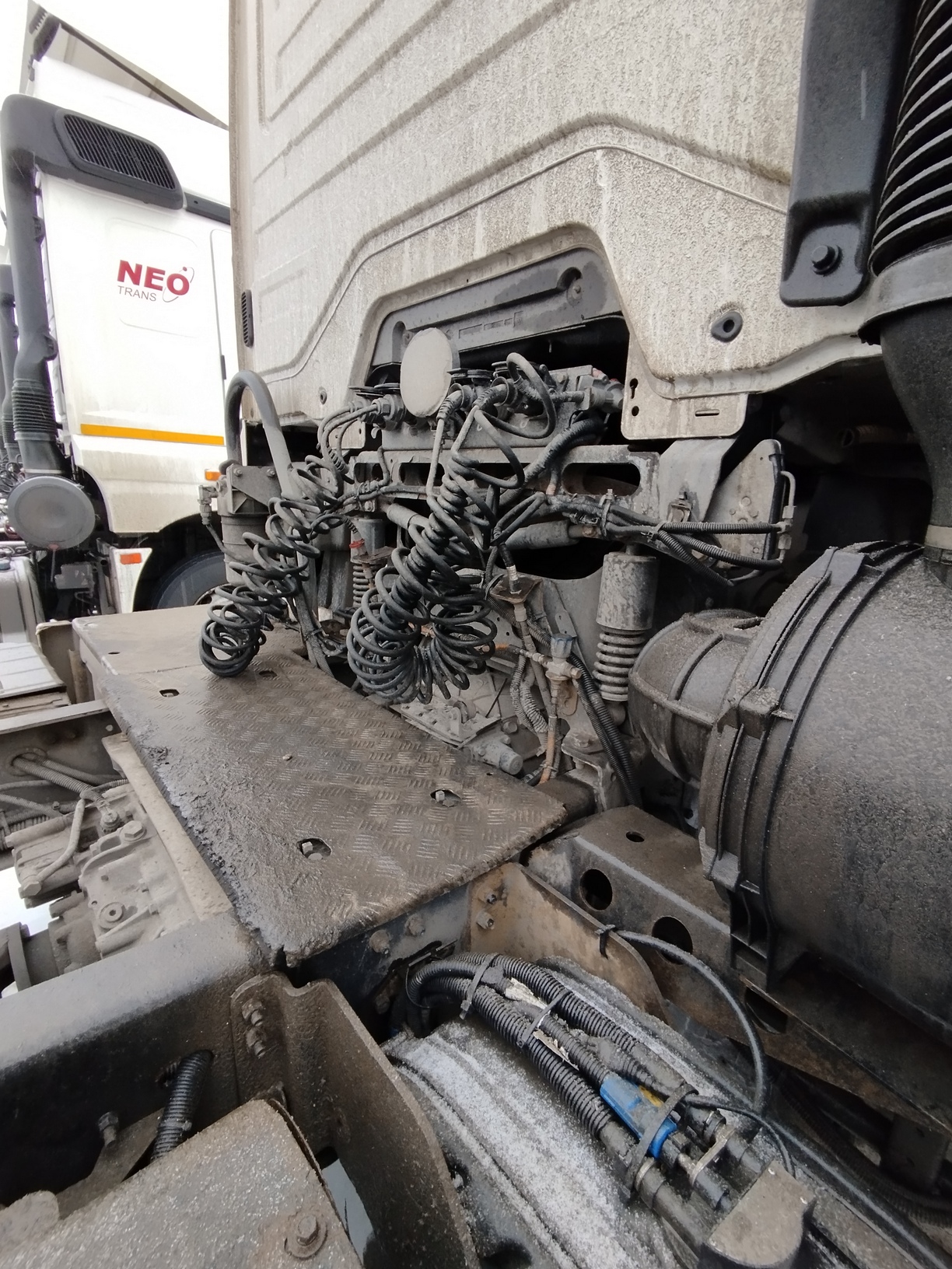 Седельный тягач КАМАЗ 5490-801-DC (газодизель) 2021 г. - фото 13