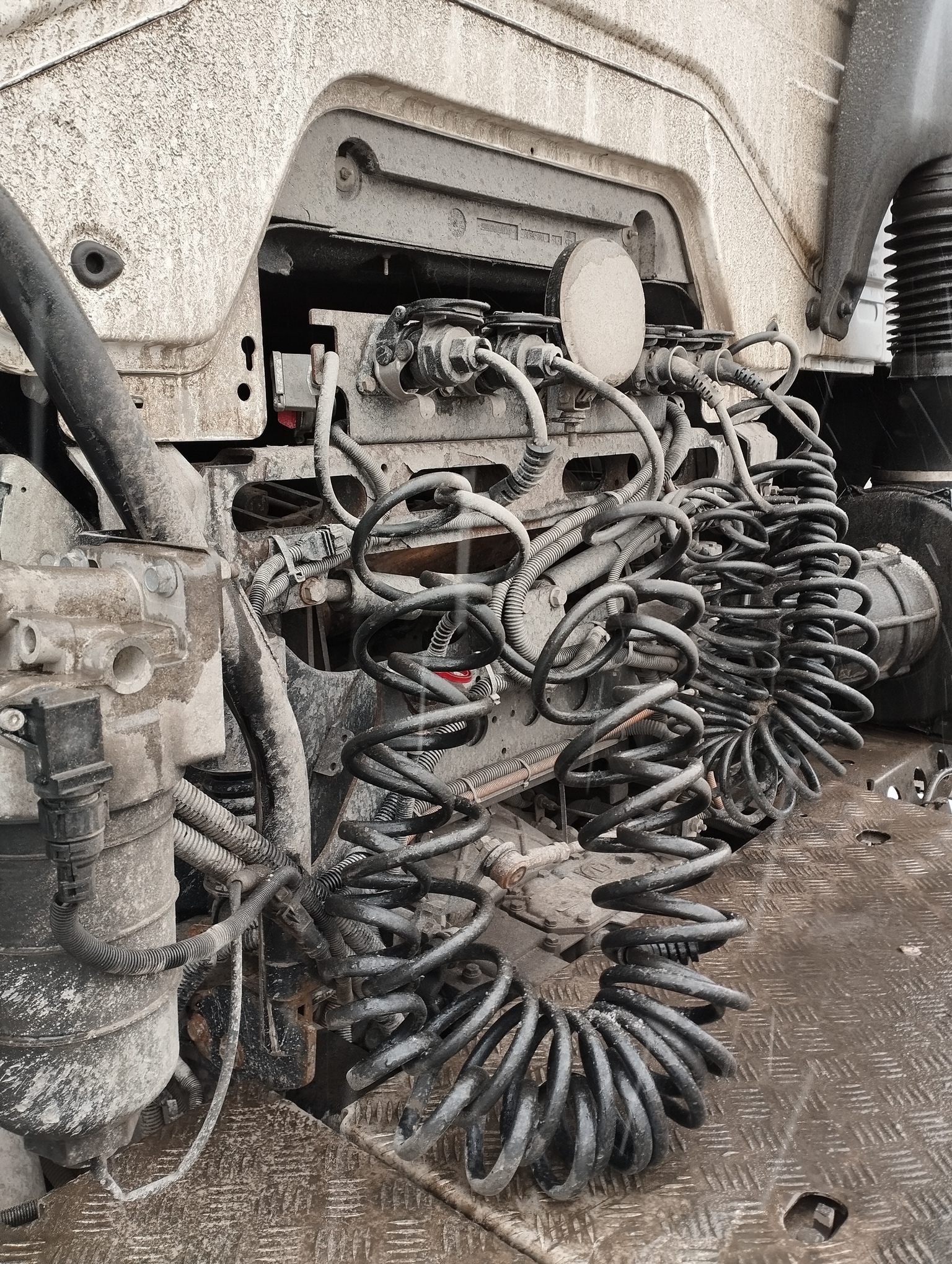 Седельный тягач КАМАЗ 5490-801-DC (газодизель) 2021 г. - фото 37