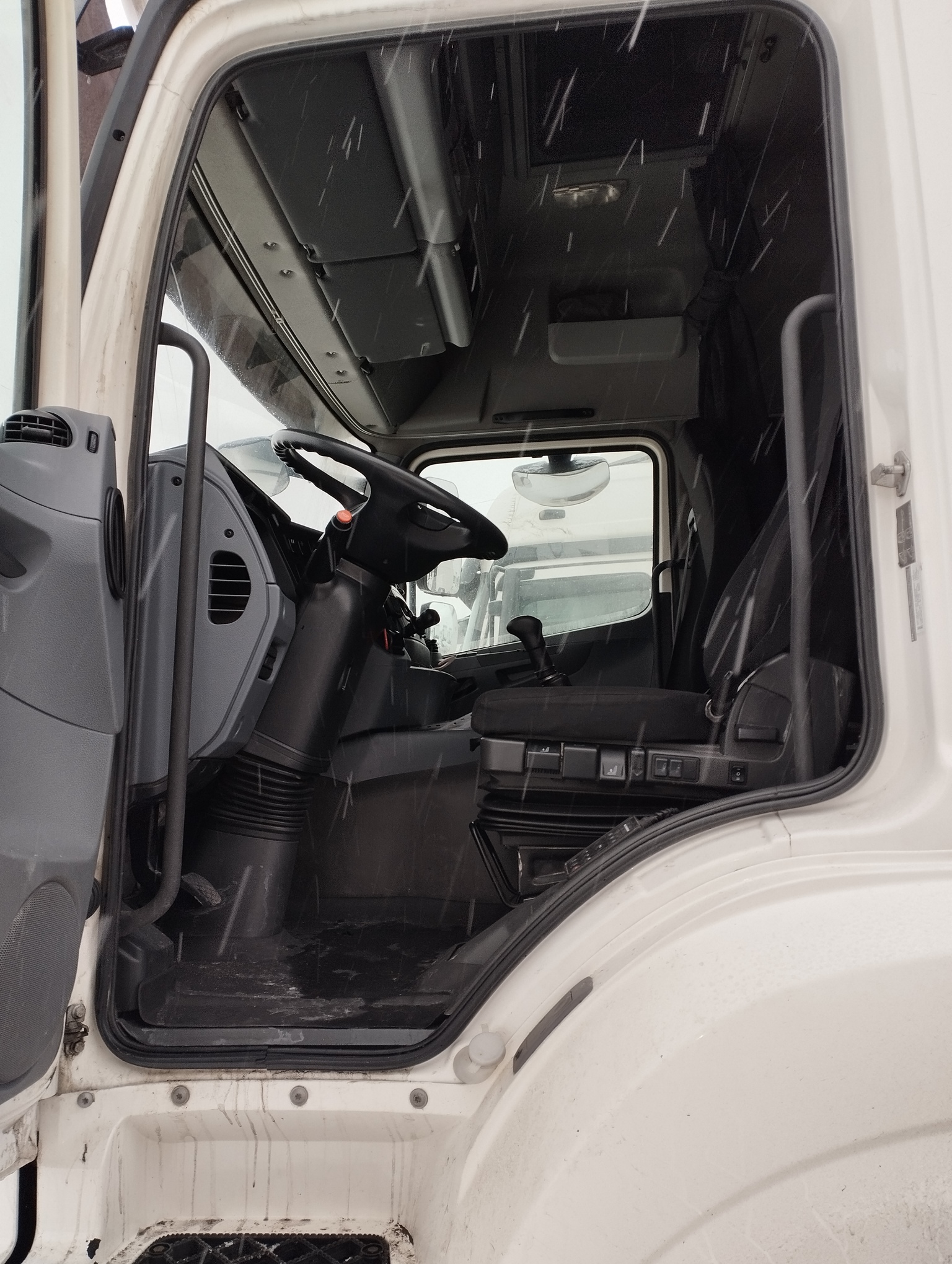 Седельный тягач КАМАЗ 5490-801-DC (газодизель) 2021 г. - фото 45