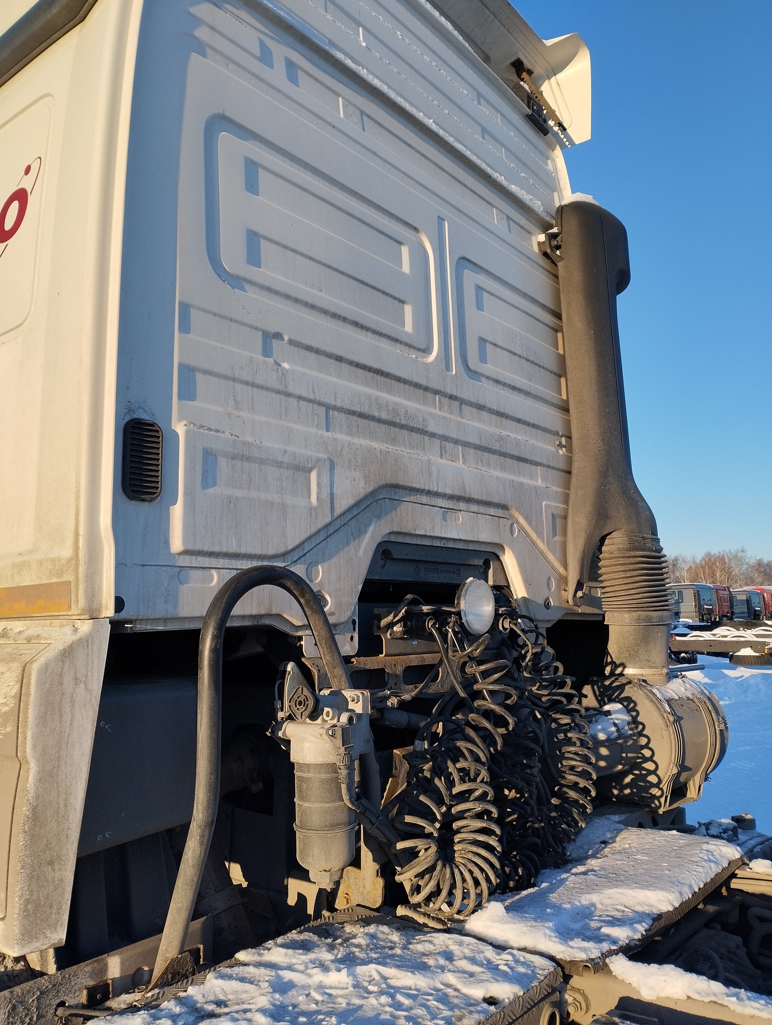 Седельный тягач КАМАЗ 5490-801-DC (газодизель) 2021 г. - фото 29