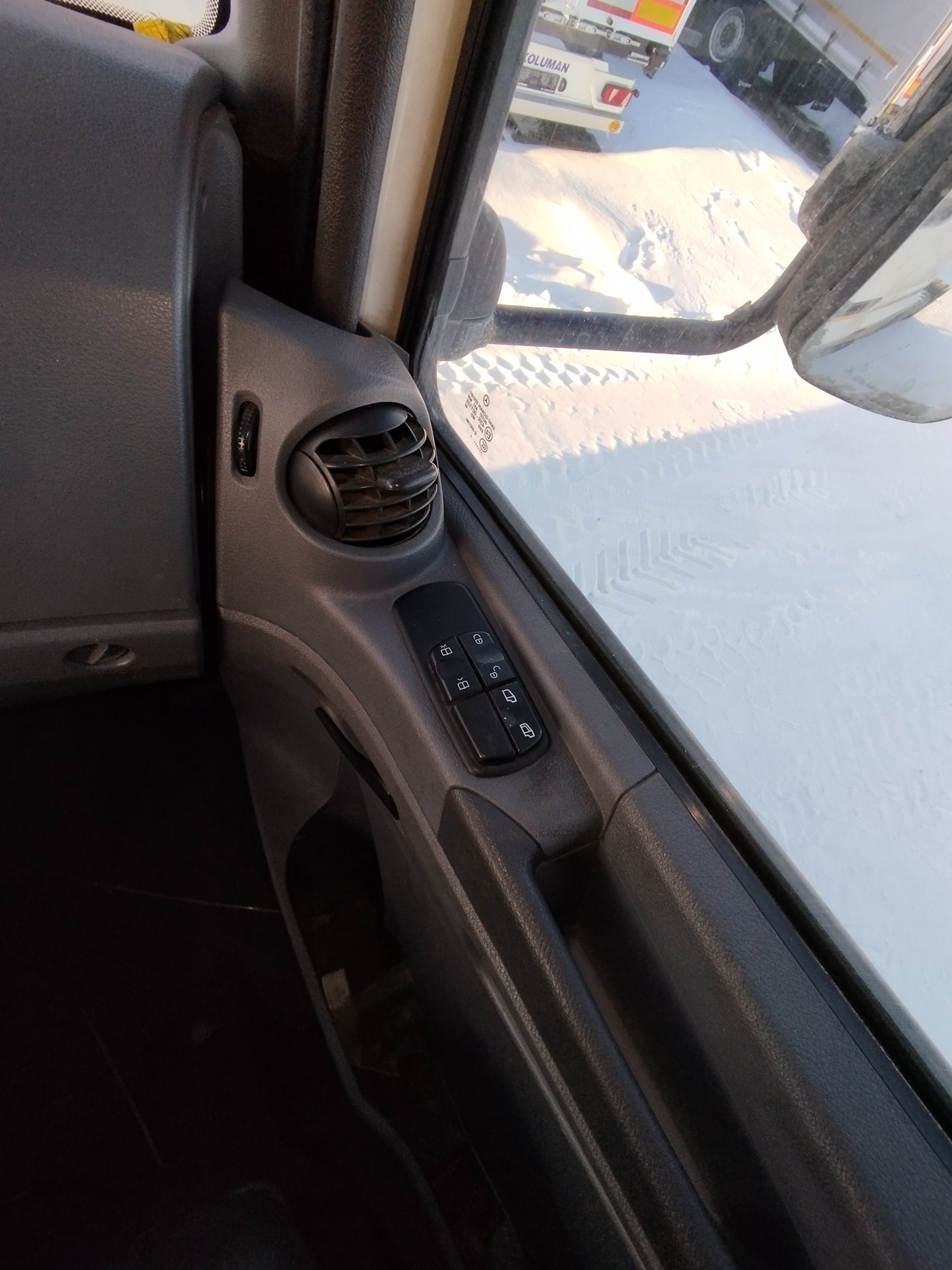 Седельный тягач КАМАЗ 5490-801-DC (газодизель) 2021 г. - фото 48