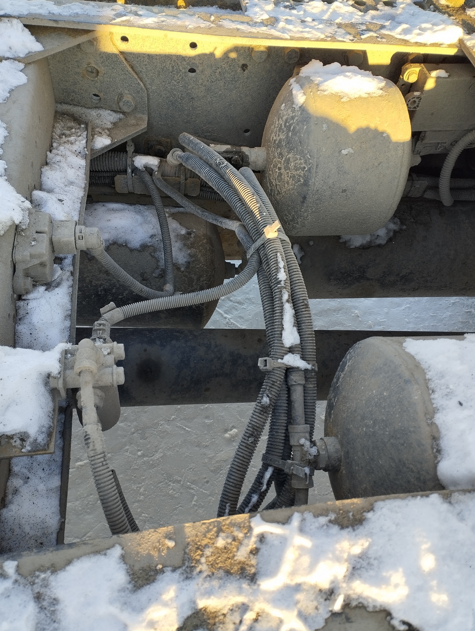 Седельный тягач КАМАЗ 5490-801-DC (газодизель) 2021 г. - фото 54