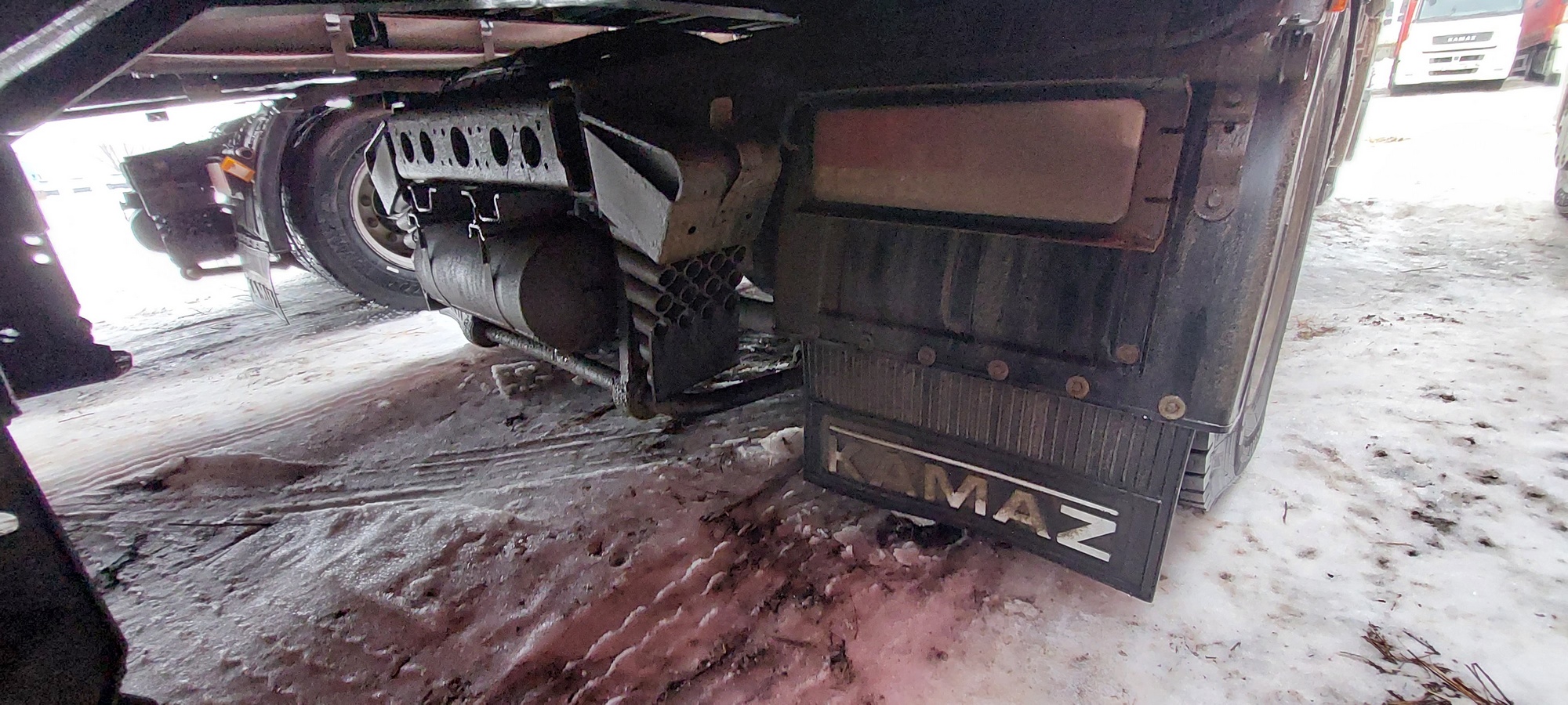 Седельный тягач КАМАЗ 5490-801-DC (газодизель) 2021 г. - фото 23