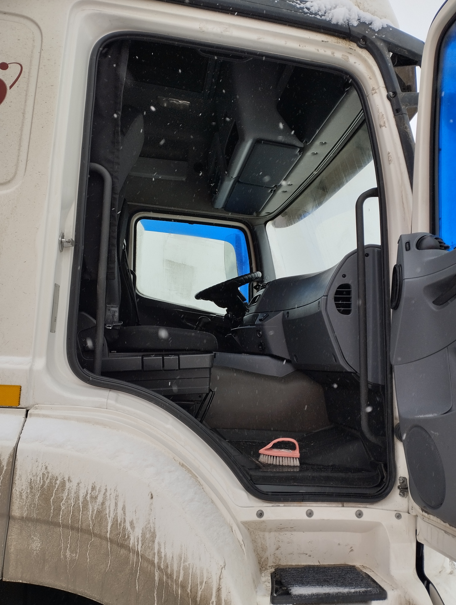 Седельный тягач КАМАЗ 5490-801-DC (газодизель) 2021 г. - фото 87