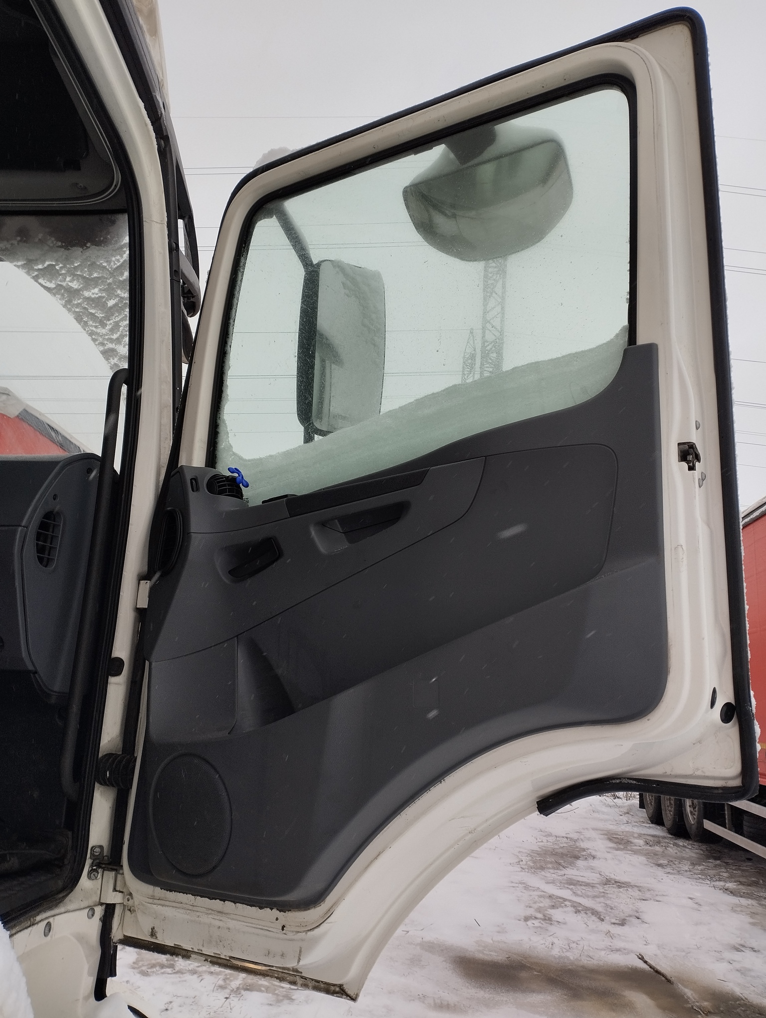 Седельный тягач КАМАЗ 5490-801-DC (газодизель) 2021 г. - фото 7