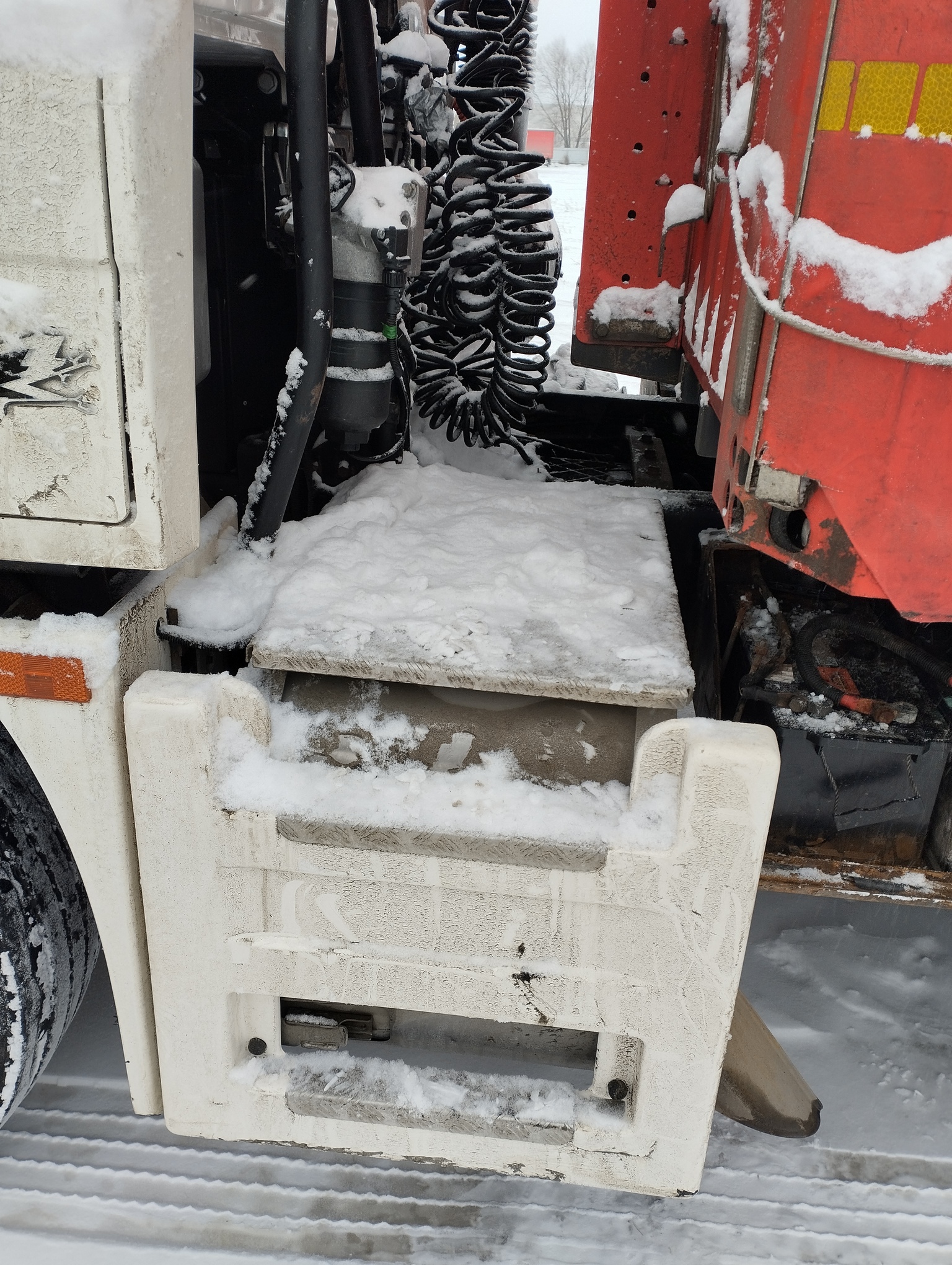 Седельный тягач КАМАЗ 5490-801-DC (газодизель) 2021 г. - фото 29