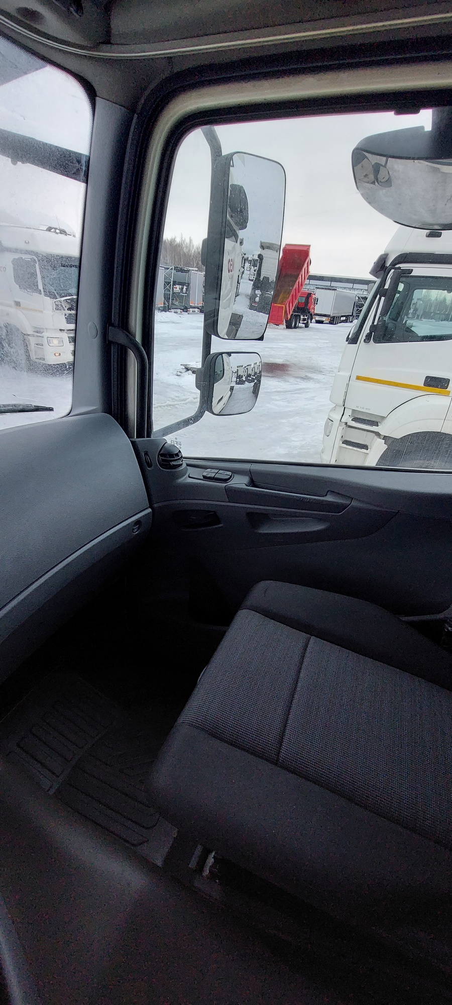 Седельный тягач КАМАЗ 5490-801-DC (газодизель) 2021 г. - фото 34