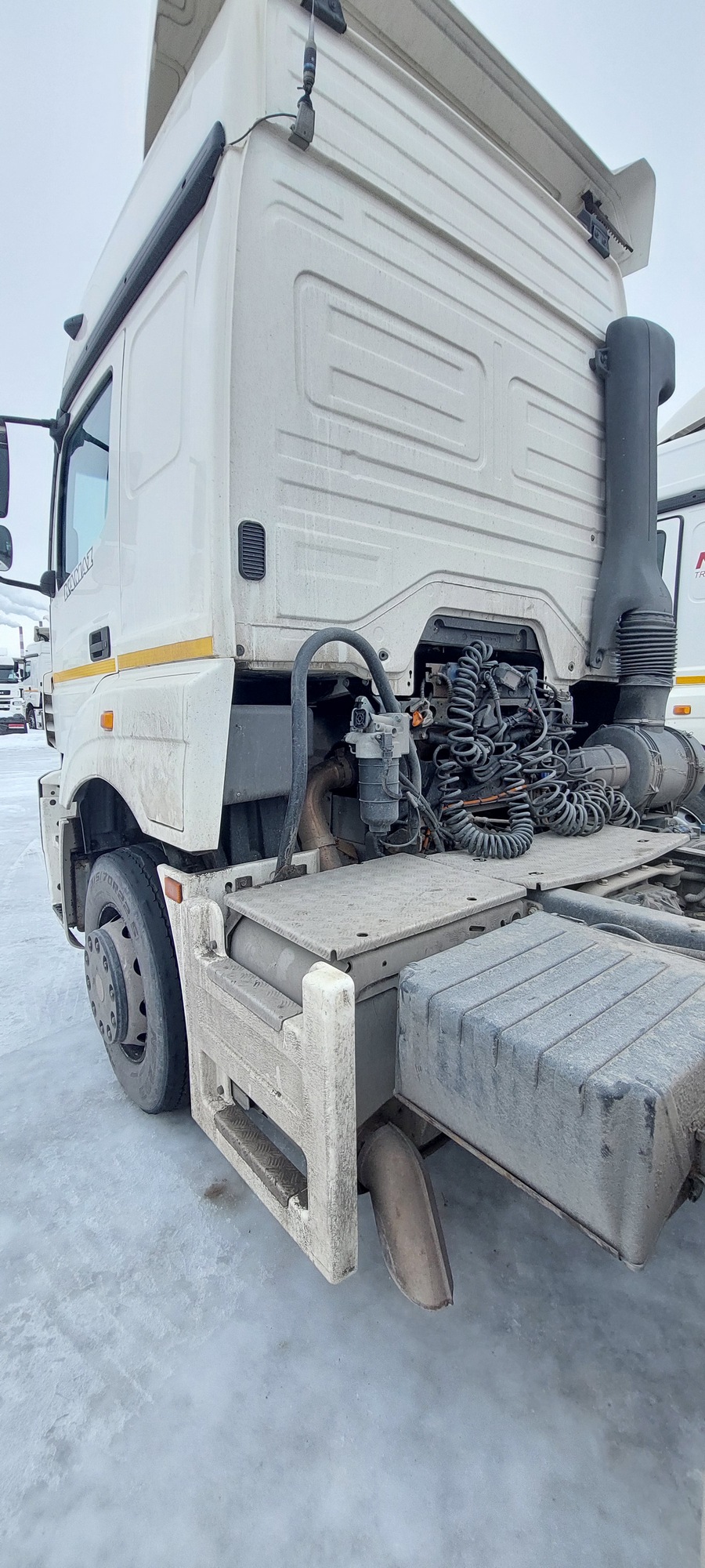 Седельный тягач КАМАЗ 5490-801-DC (газодизель) 2021 г. - фото 36