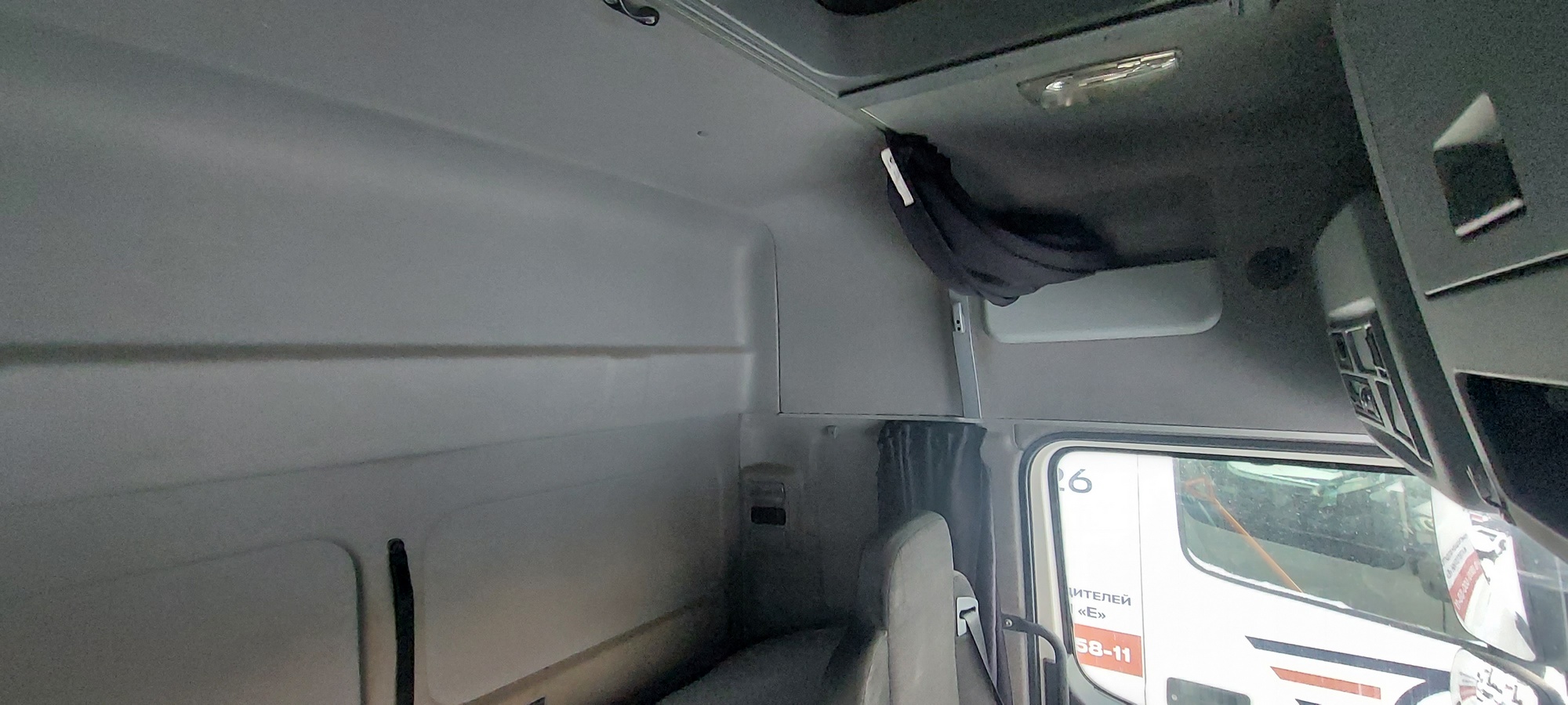 Седельный тягач КАМАЗ 5490-801-DC (газодизель) 2021 г. - фото 33