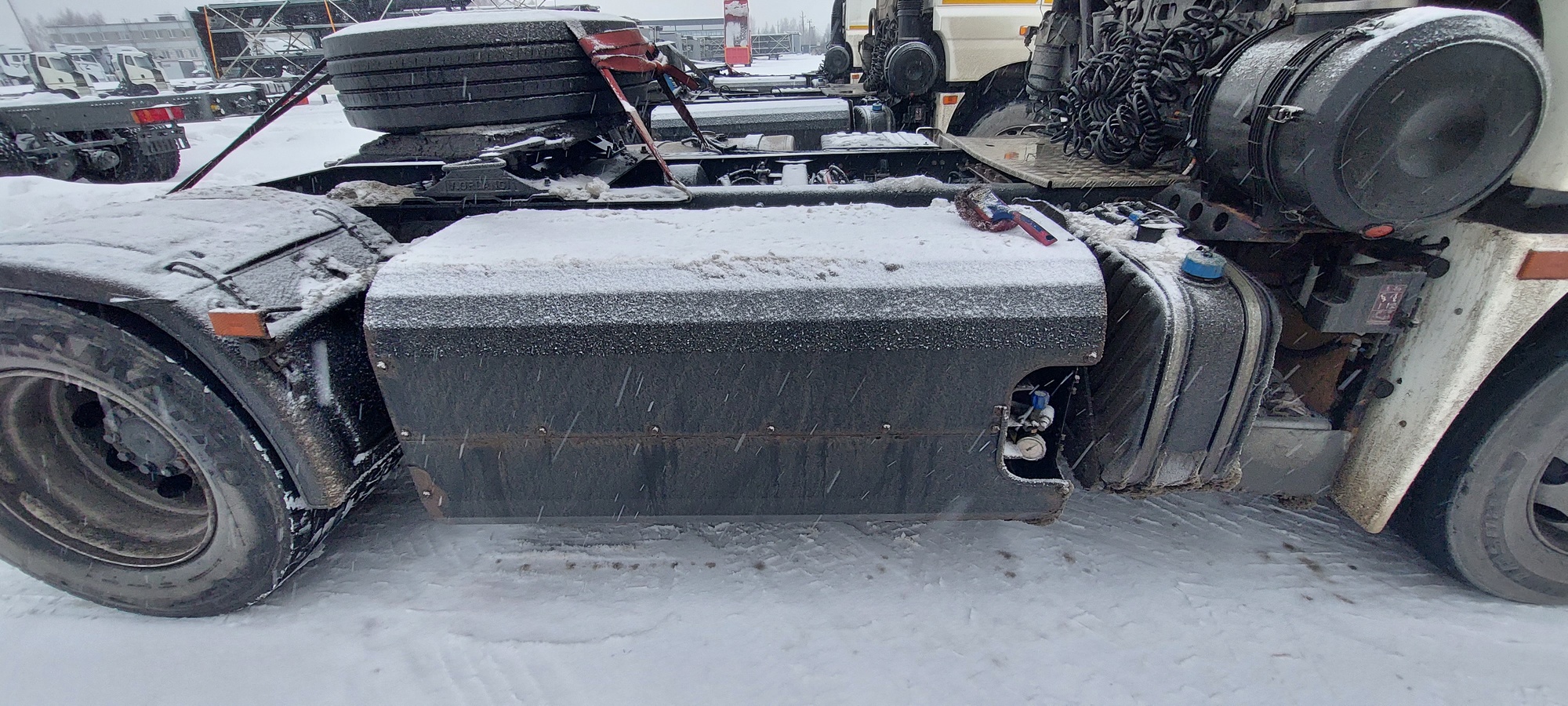 Седельный тягач КАМАЗ 5490-801-DC (газодизель) 2021 г. - фото 13