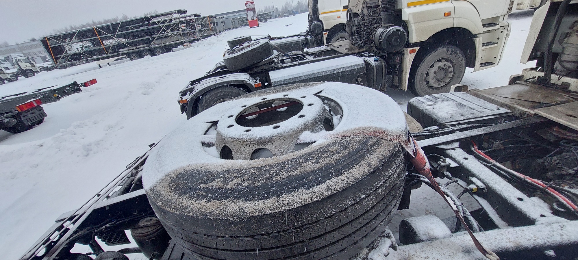 Седельный тягач КАМАЗ 5490-801-DC (газодизель) 2021 г. - фото 17