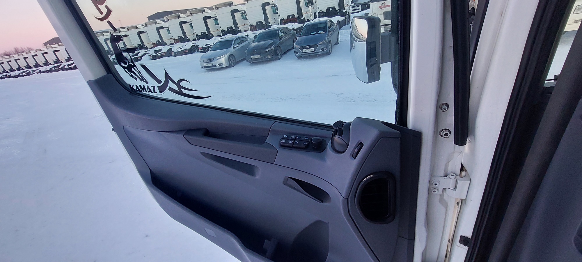 Седельный тягач КАМАЗ 5490-801-DC (газодизель) 2021 г. - фото 33