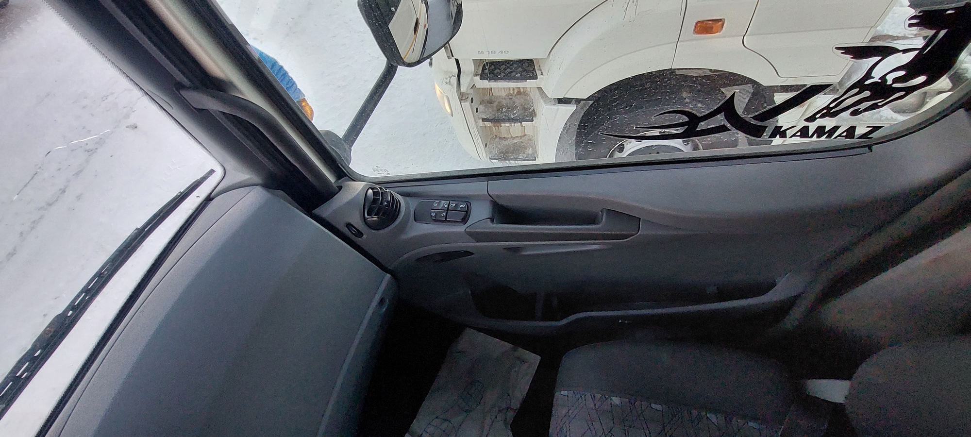 Седельный тягач КАМАЗ 5490-801-DC (газодизель) 2021 г. - фото 37