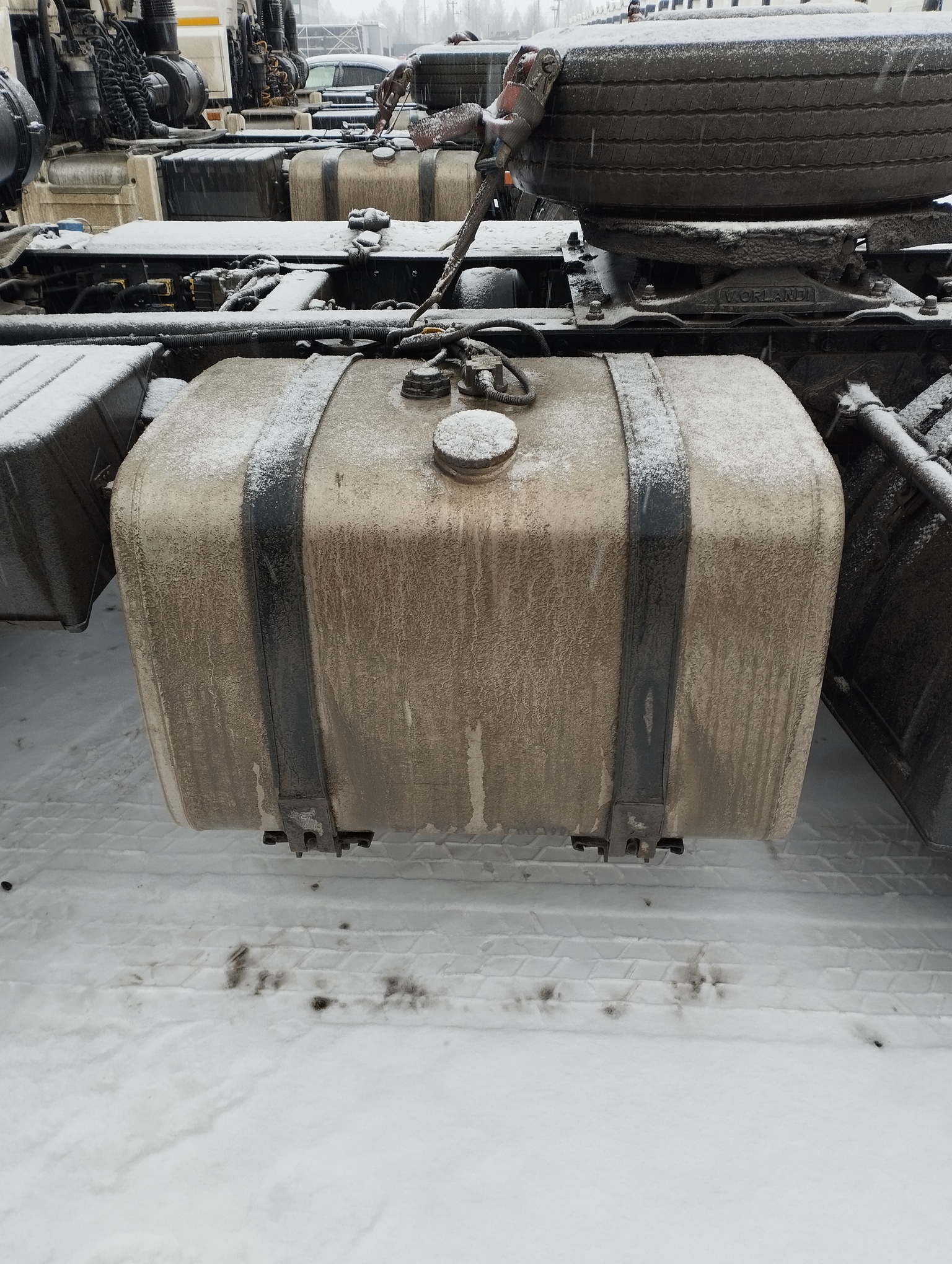 Седельный тягач КАМАЗ 5490-801-DC (газодизель) 2021 г. - фото 30