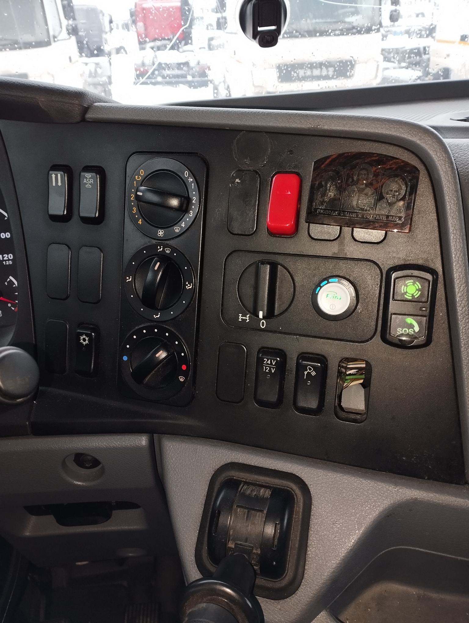 Седельный тягач КАМАЗ 5490-801-DC (газодизель) 2021 г. - фото 47