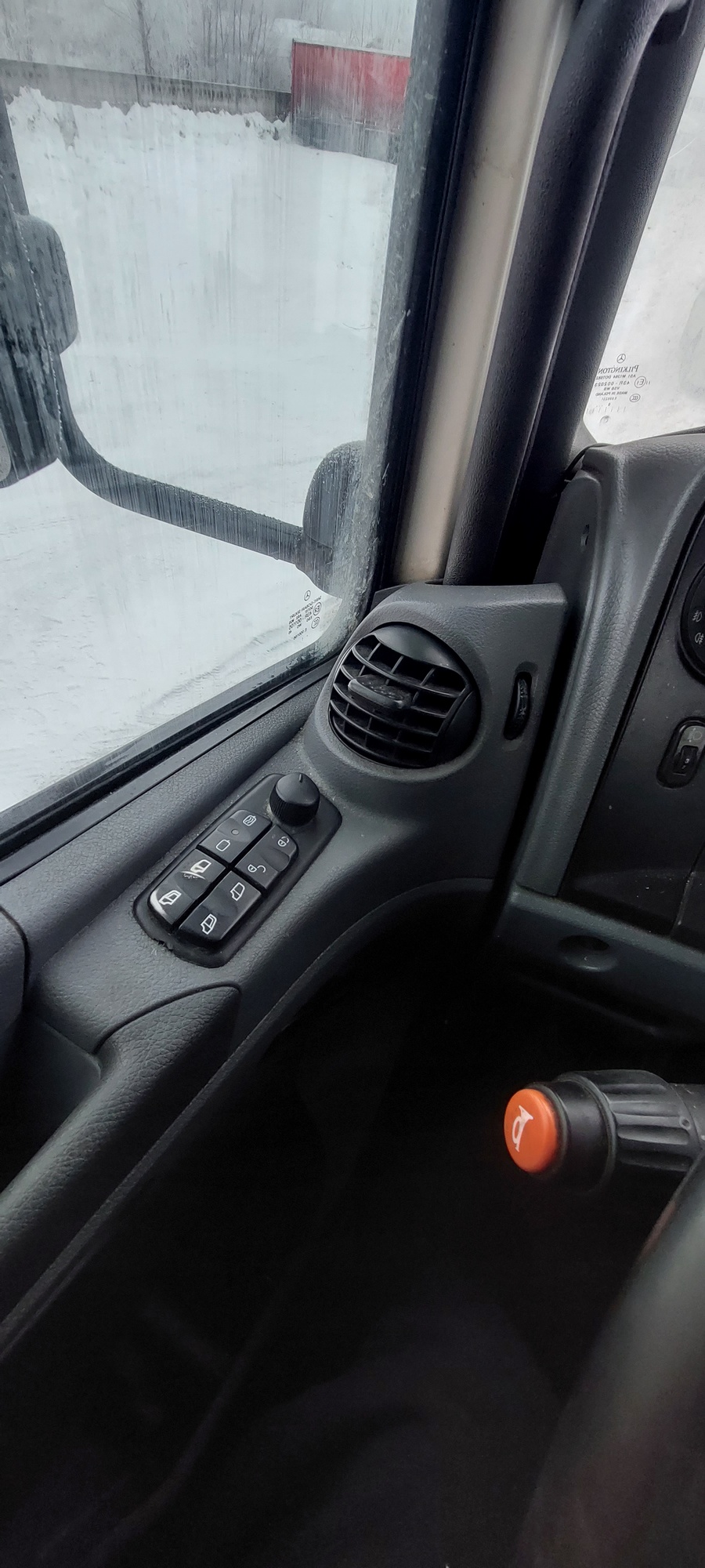 Седельный тягач КАМАЗ 5490-801-DC (газодизель) 2021 г. - фото 38