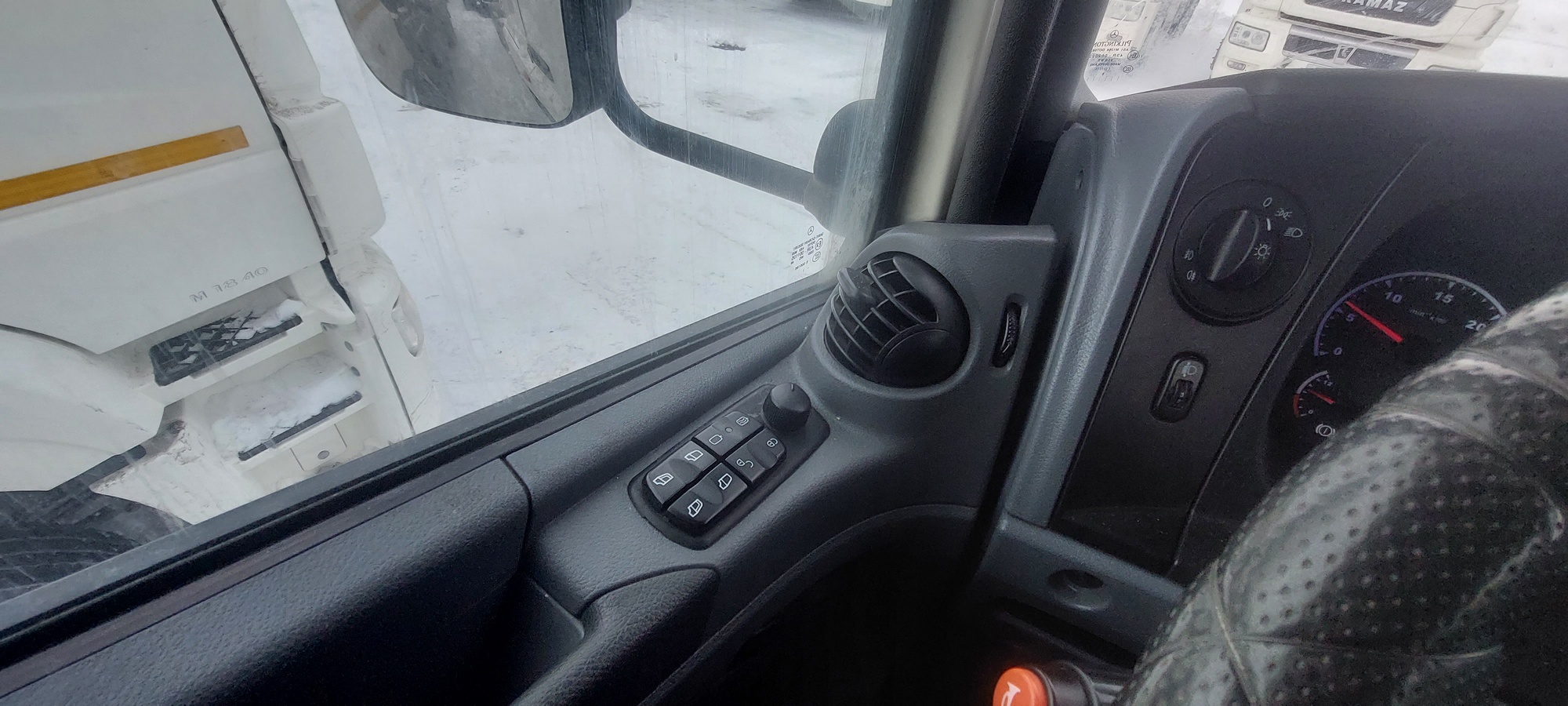 Седельный тягач КАМАЗ 5490-801-DC (газодизель) 2021 г. - фото 30