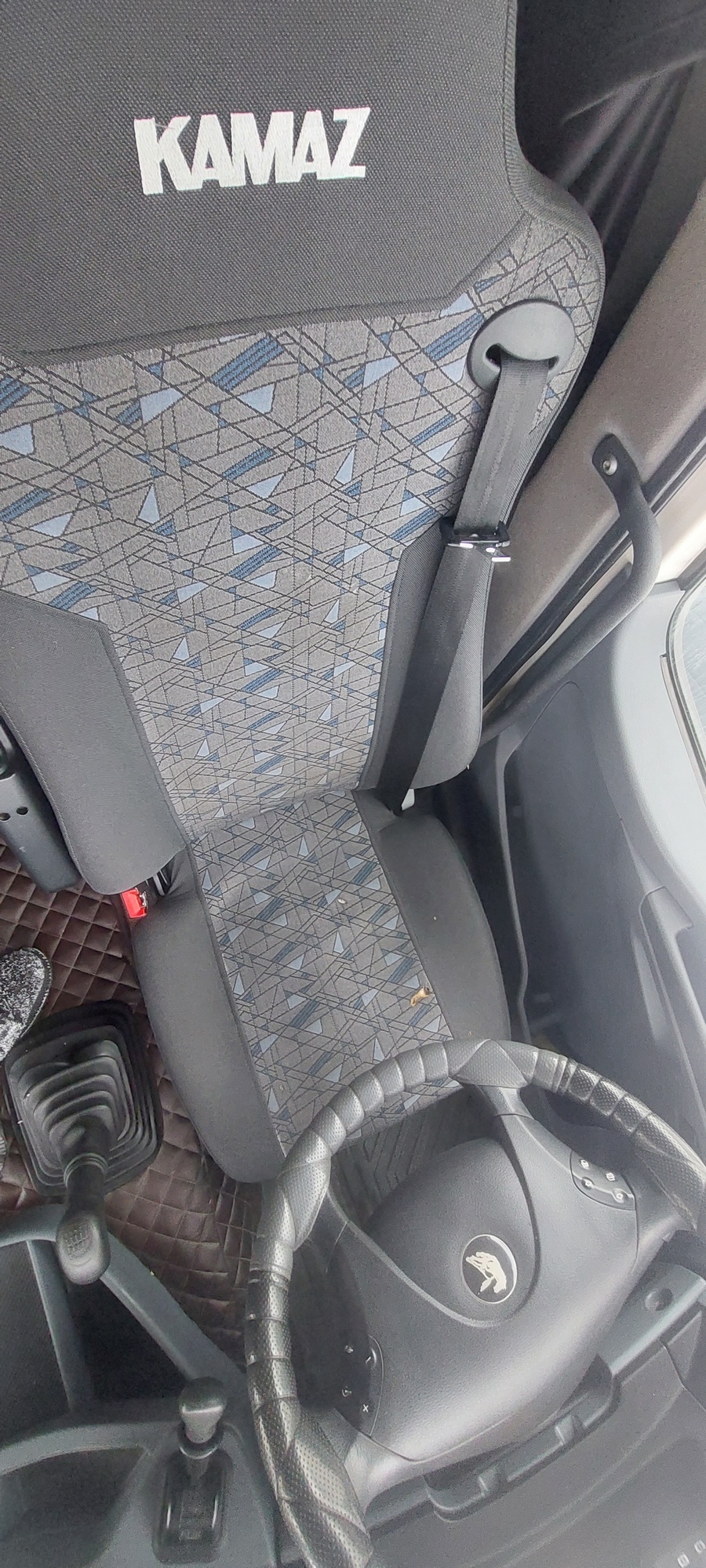 Седельный тягач КАМАЗ 5490-801-DC (газодизель) 2021 г. - фото 37