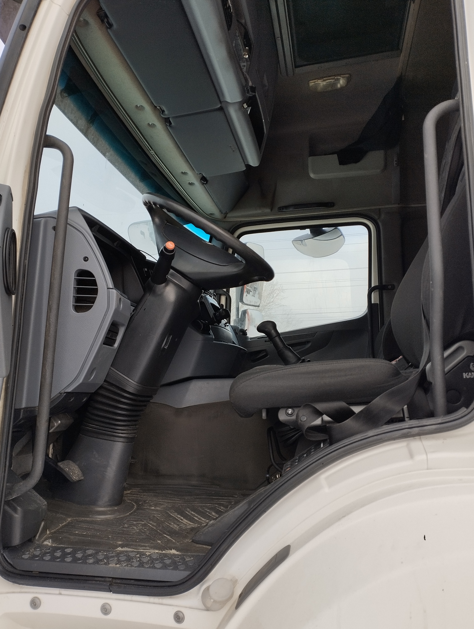 Седельный тягач КАМАЗ 5490-801-DC (газодизель) 2021 г. - фото 36