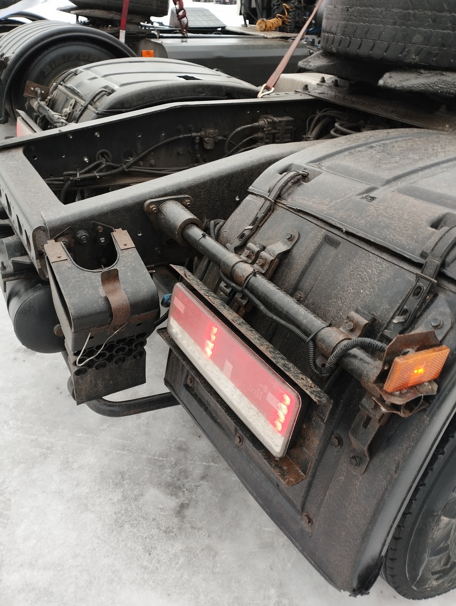 Седельный тягач КАМАЗ 5490-801-DC (газодизель) 2021 г. - фото 25