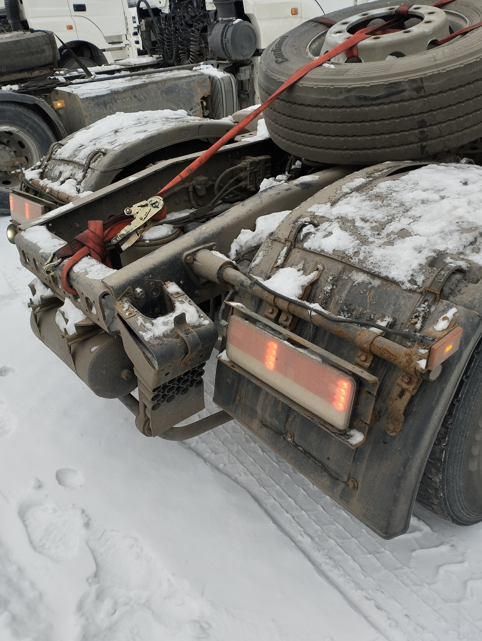 Седельный тягач КАМАЗ 5490-801-DC (газодизель) 2021 г. - фото 24