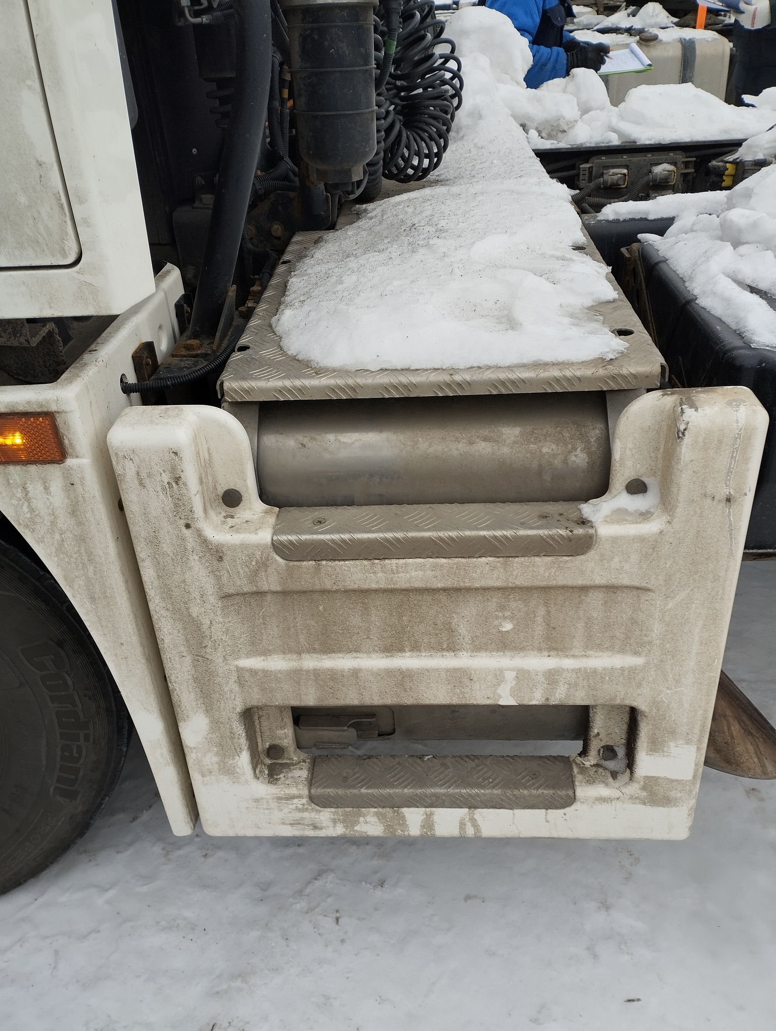 Седельный тягач КАМАЗ 5490-801-DC (газодизель) 2021 г. - фото 32