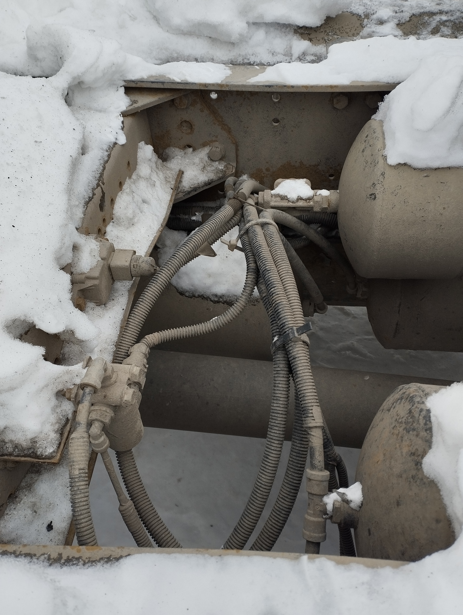 Седельный тягач КАМАЗ 5490-801-DC (газодизель) 2021 г. - фото 34