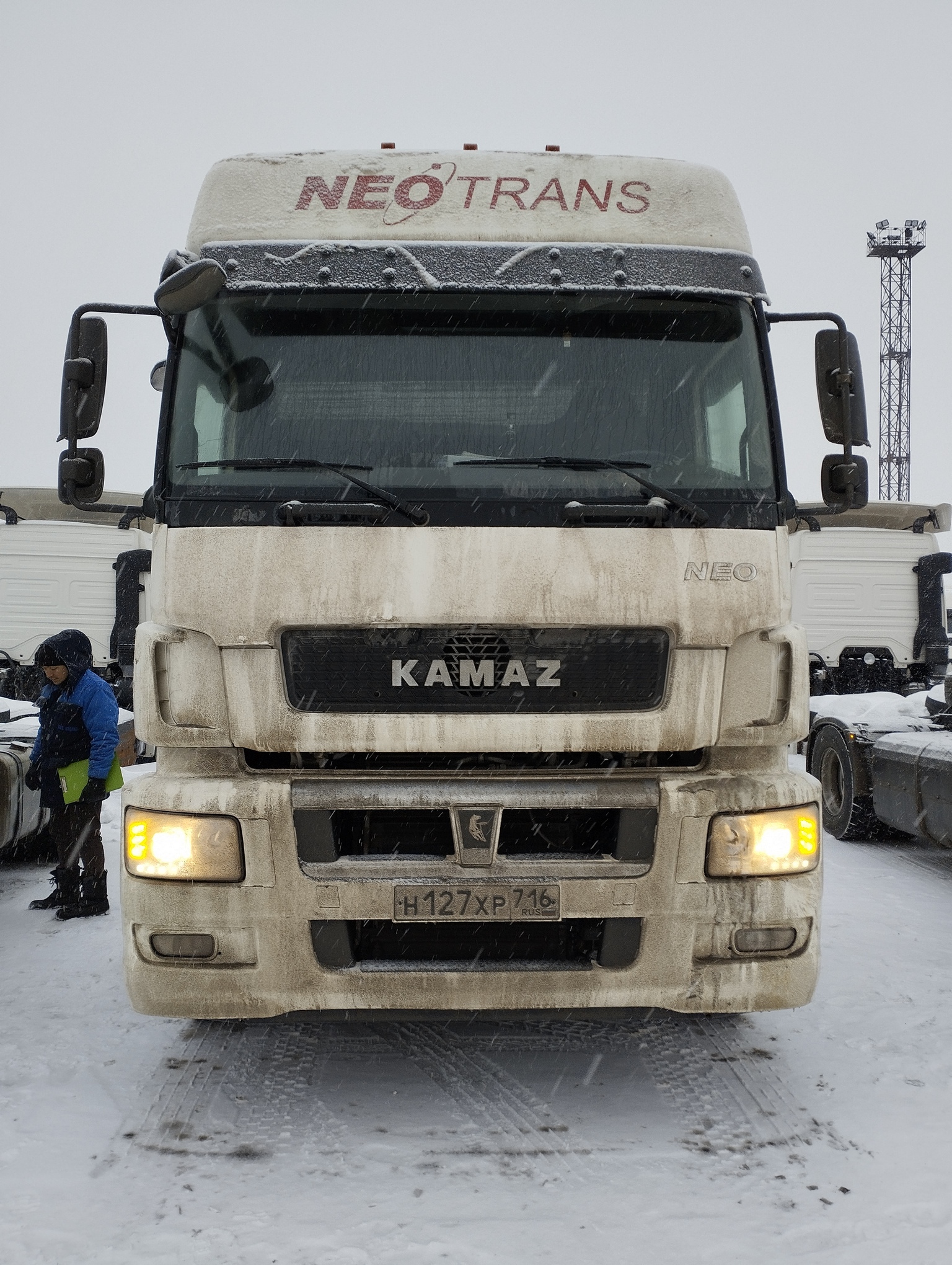 Седельный тягач КАМАЗ 5490-801-DC (газодизель) 2021 г.