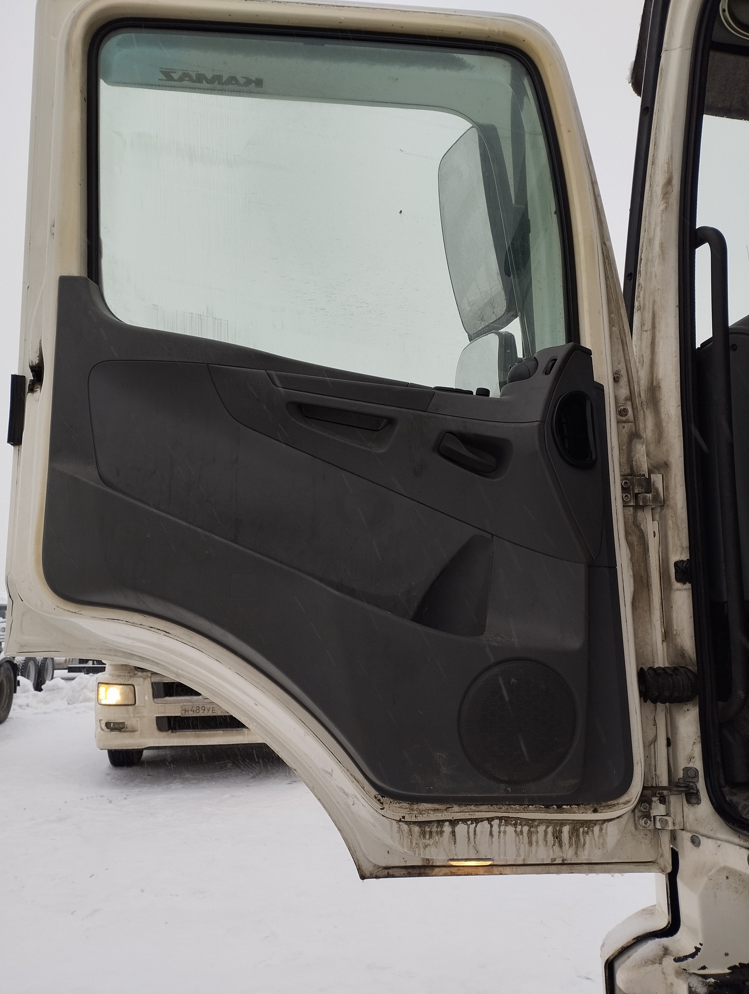 Седельный тягач КАМАЗ 5490-801-DC (газодизель) 2021 г. - фото 43