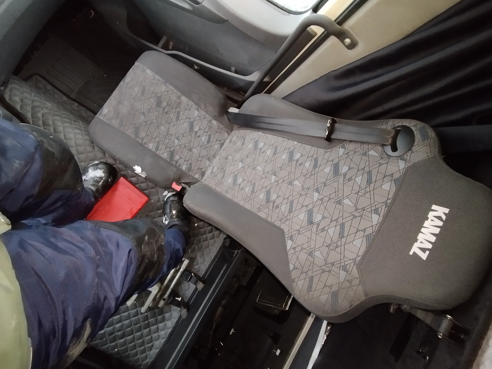 Седельный тягач КАМАЗ 5490-801-DC (газодизель) 2021 г. - фото 53