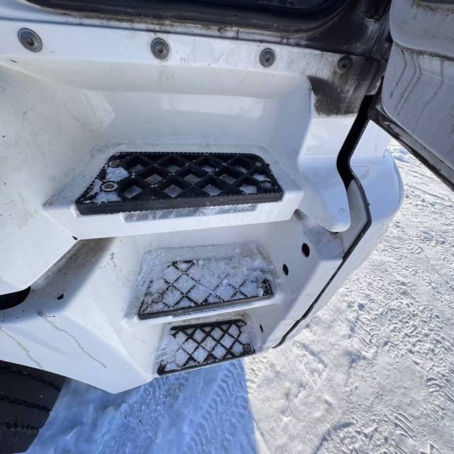 Седельный тягач КАМАЗ 5490-801-DC (газодизель) 2021 г. - фото 4