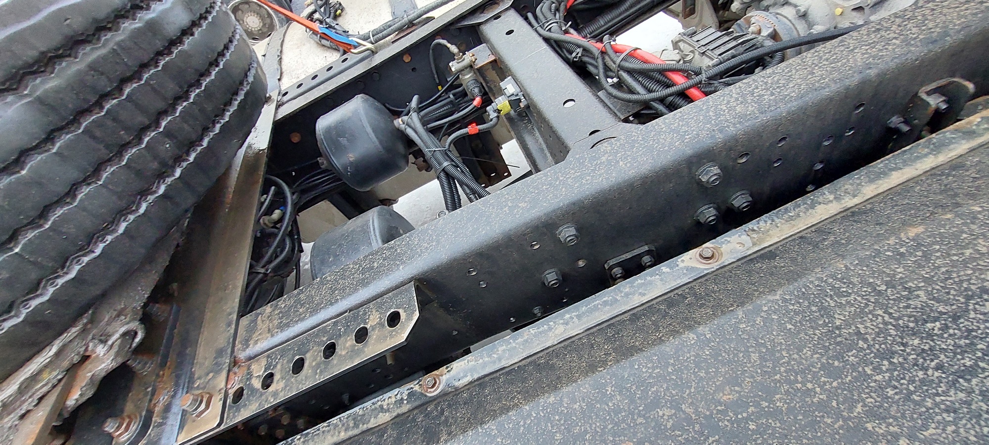 Седельный тягач КАМАЗ 5490-801-DC (газодизель) 2021 г. - фото 26