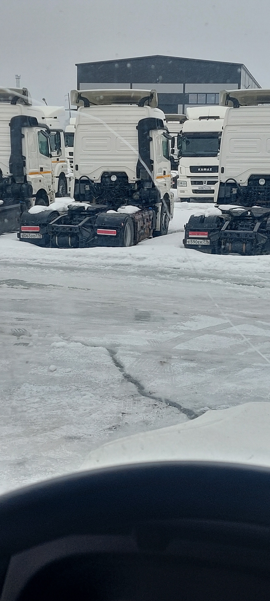 Седельный тягач КАМАЗ 5490-801-DC (газодизель) 2021 г. - фото 45