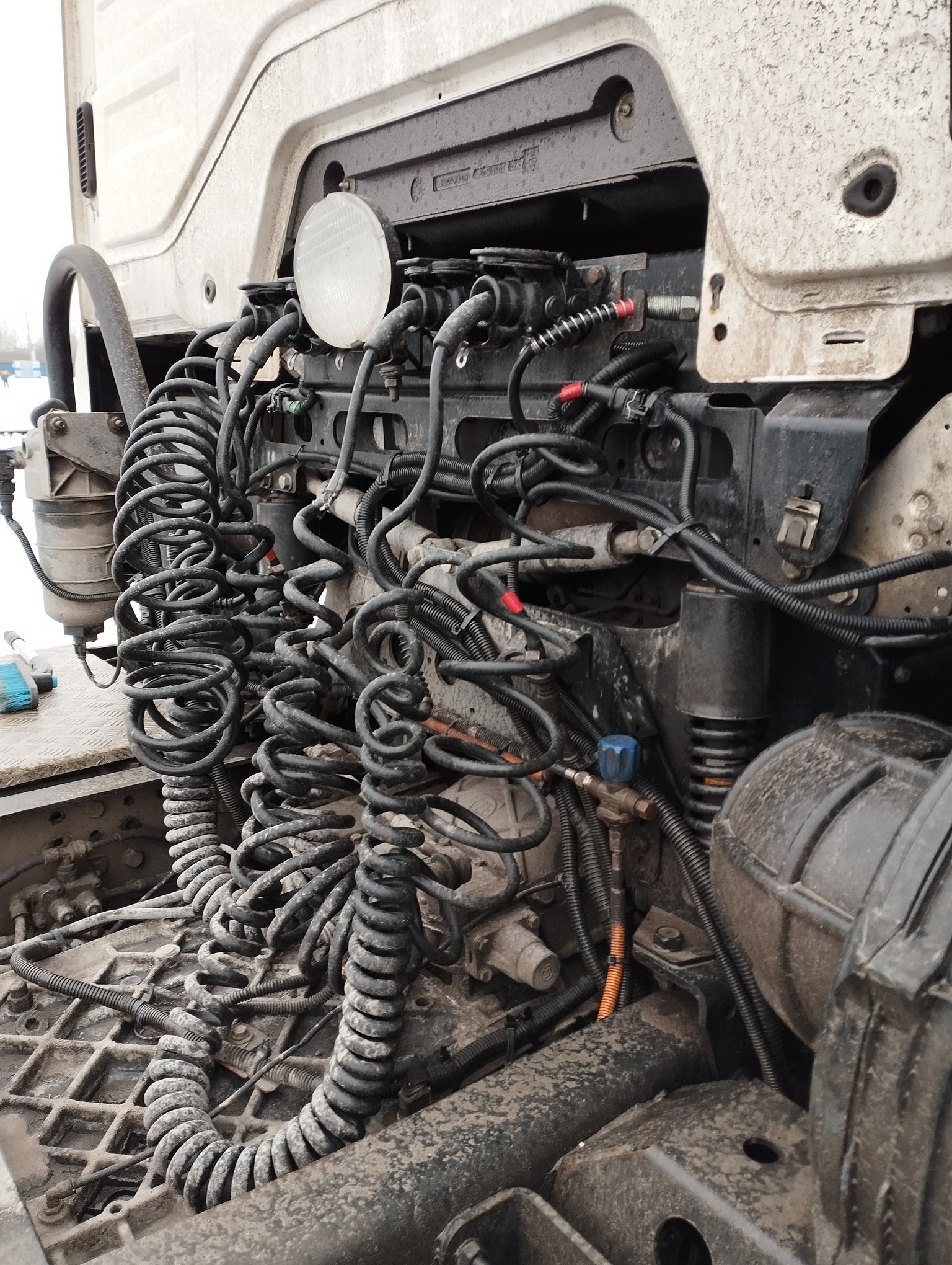 Седельный тягач КАМАЗ 5490-801-DC (газодизель) 2021 г. - фото 22