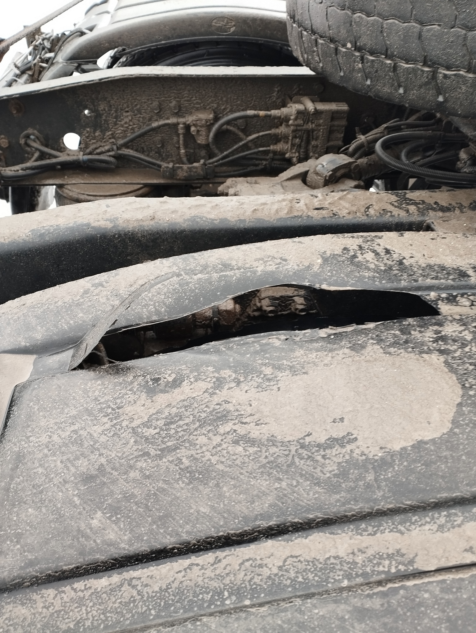 Седельный тягач КАМАЗ 5490-801-DC (газодизель) 2021 г. - фото 25