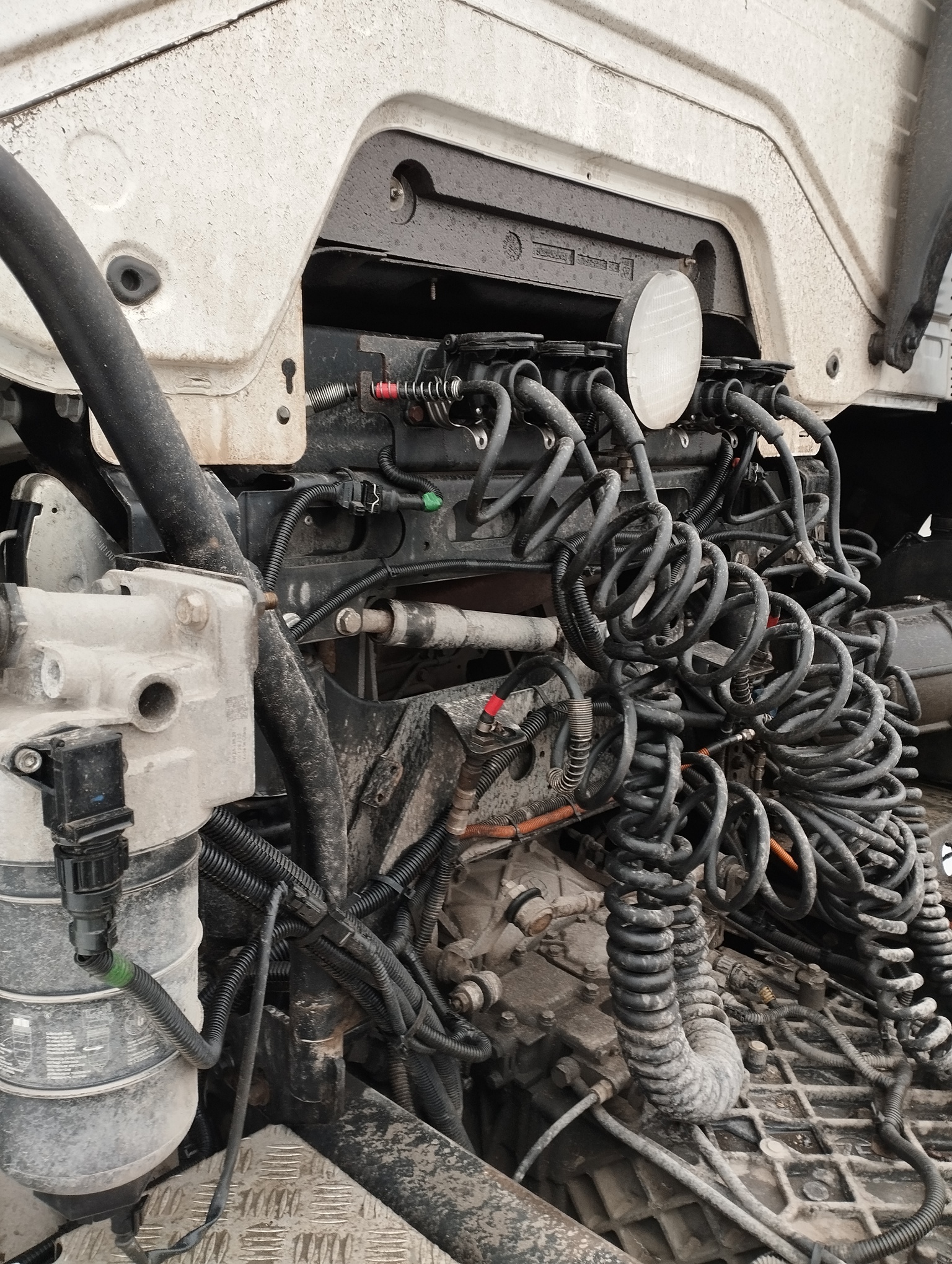 Седельный тягач КАМАЗ 5490-801-DC (газодизель) 2021 г. - фото 42