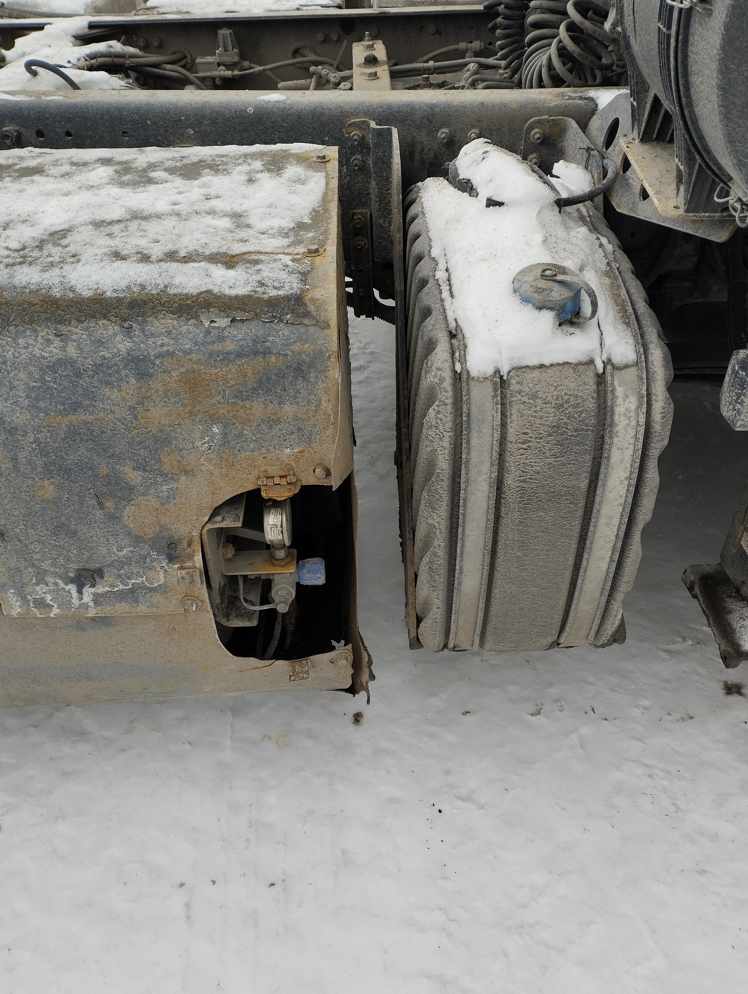 Седельный тягач КАМАЗ 5490-801-DC (газодизель) 2021 г. - фото 20