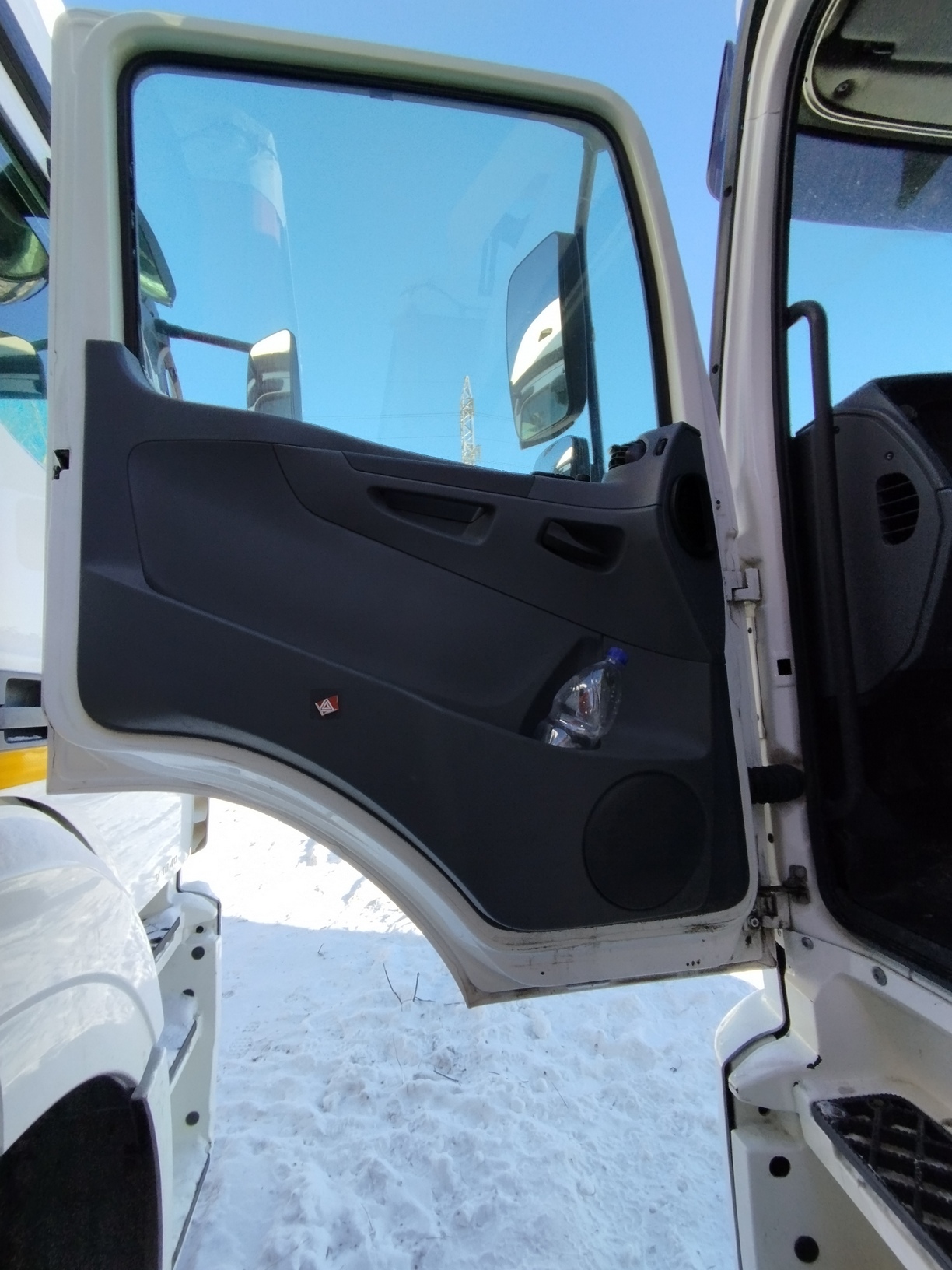 Седельный тягач КАМАЗ 5490-801-DC (газодизель) 2021 г. - фото 37