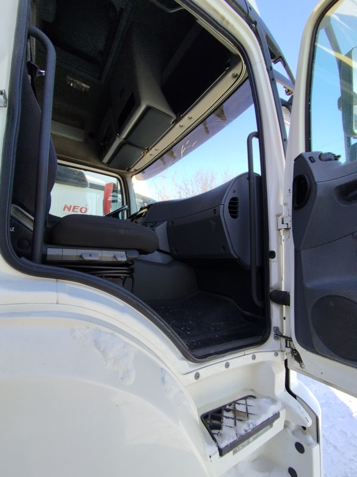 Седельный тягач КАМАЗ 5490-801-DC (газодизель) 2021 г. - фото 57