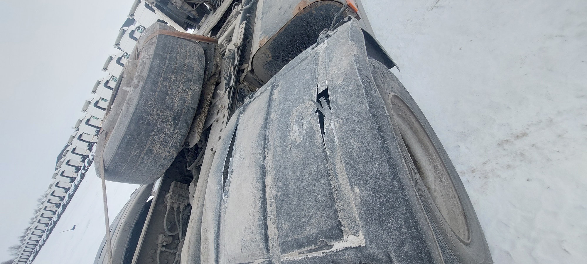 Седельный тягач КАМАЗ 5490-801-DC (газодизель) 2021 г. - фото 18