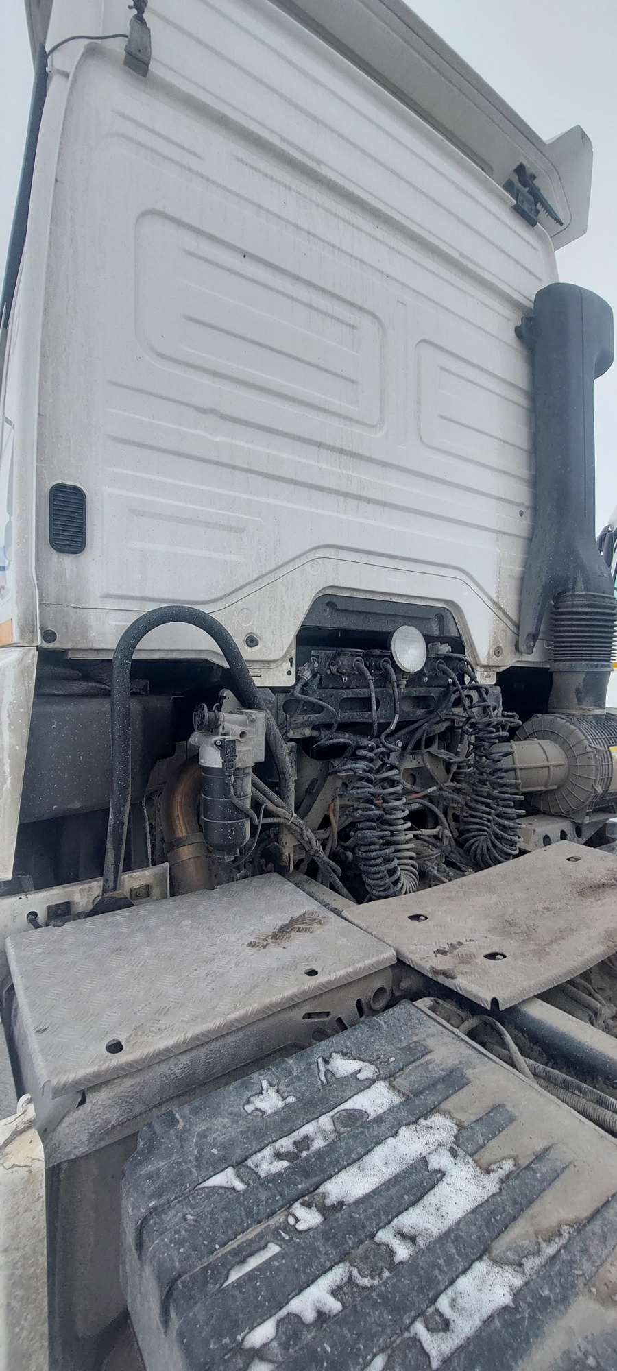 Седельный тягач КАМАЗ 5490-801-DC (газодизель) 2021 г. - фото 25