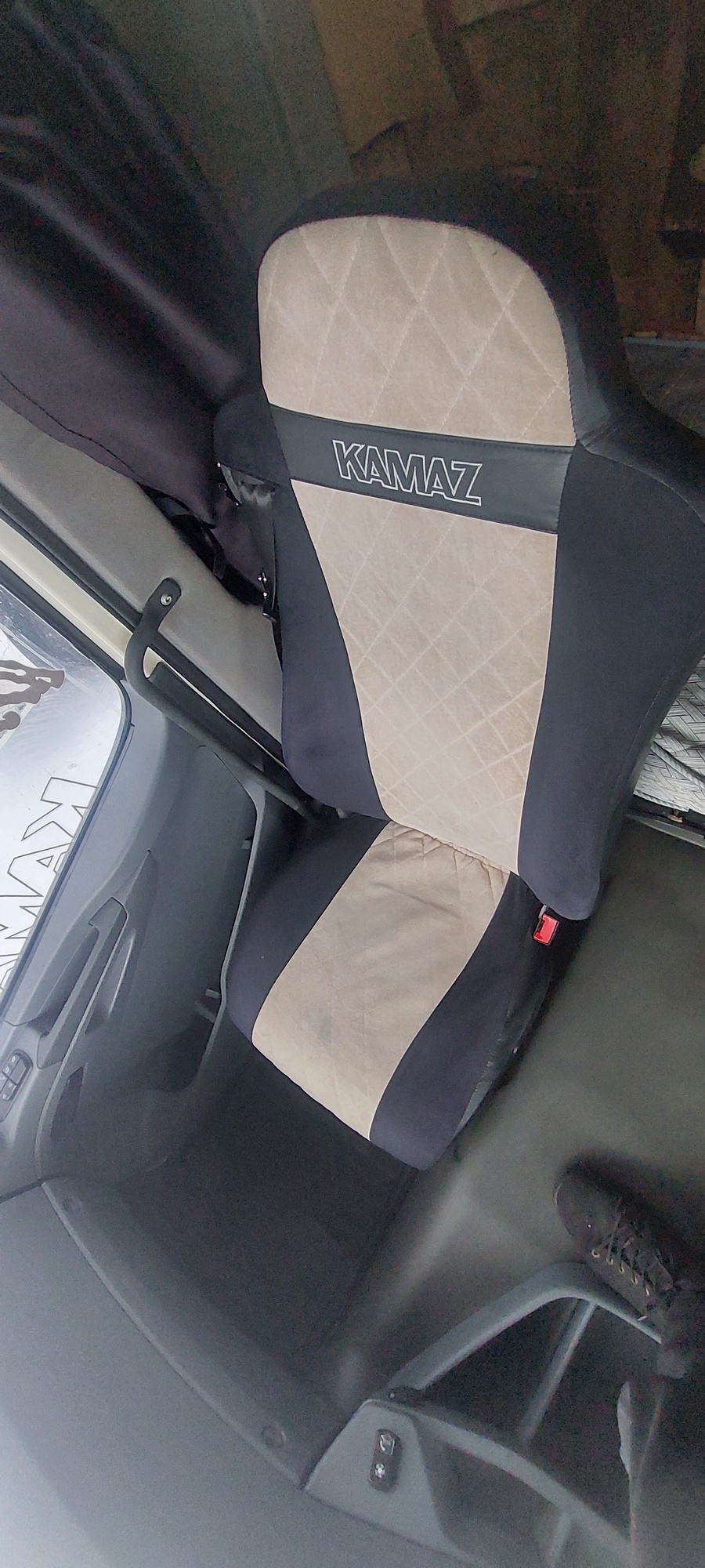 Седельный тягач КАМАЗ 5490-801-DC (газодизель) 2021 г. - фото 39