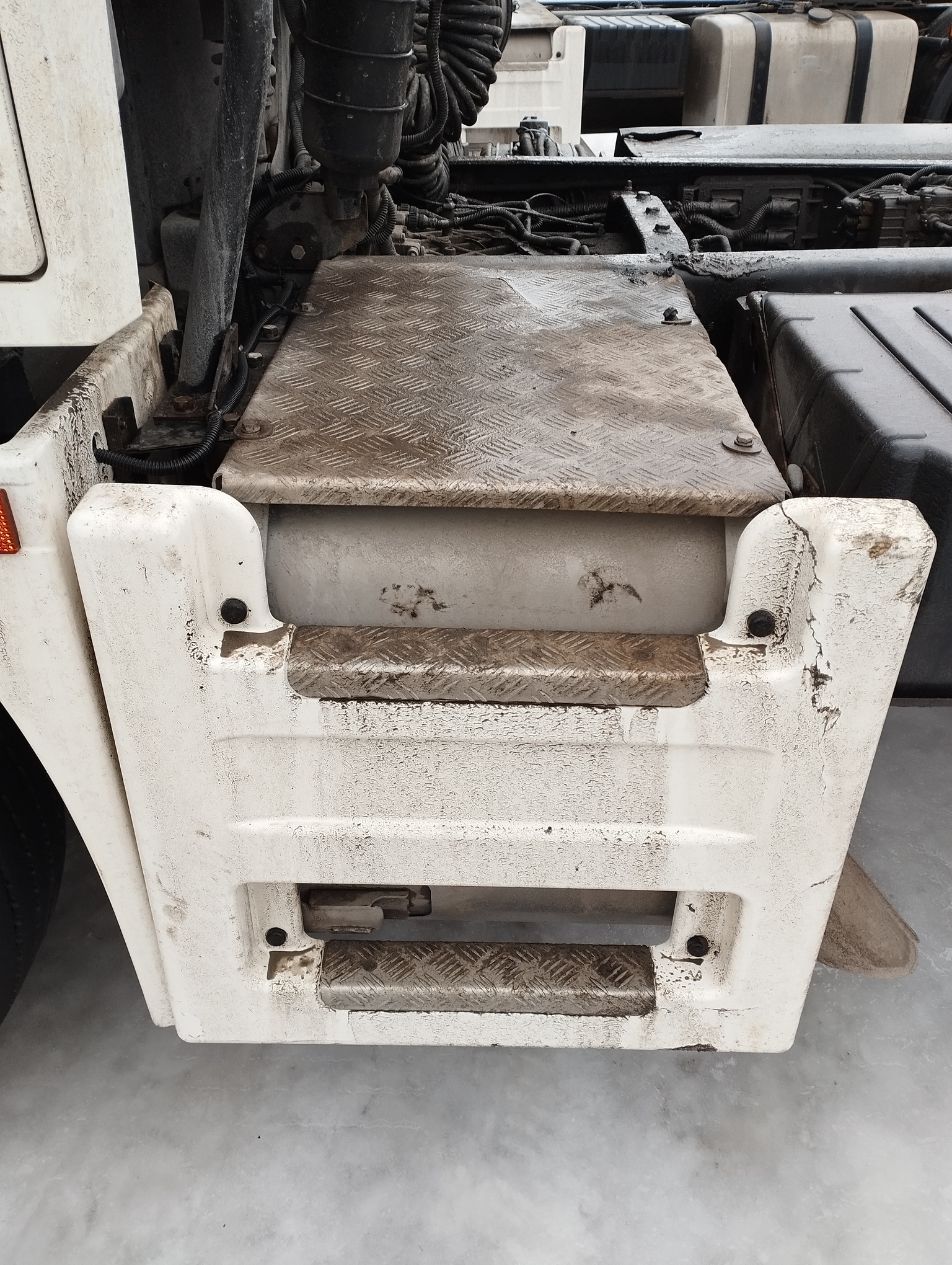 Седельный тягач КАМАЗ 5490-801-DC (газодизель) 2021 г. - фото 36