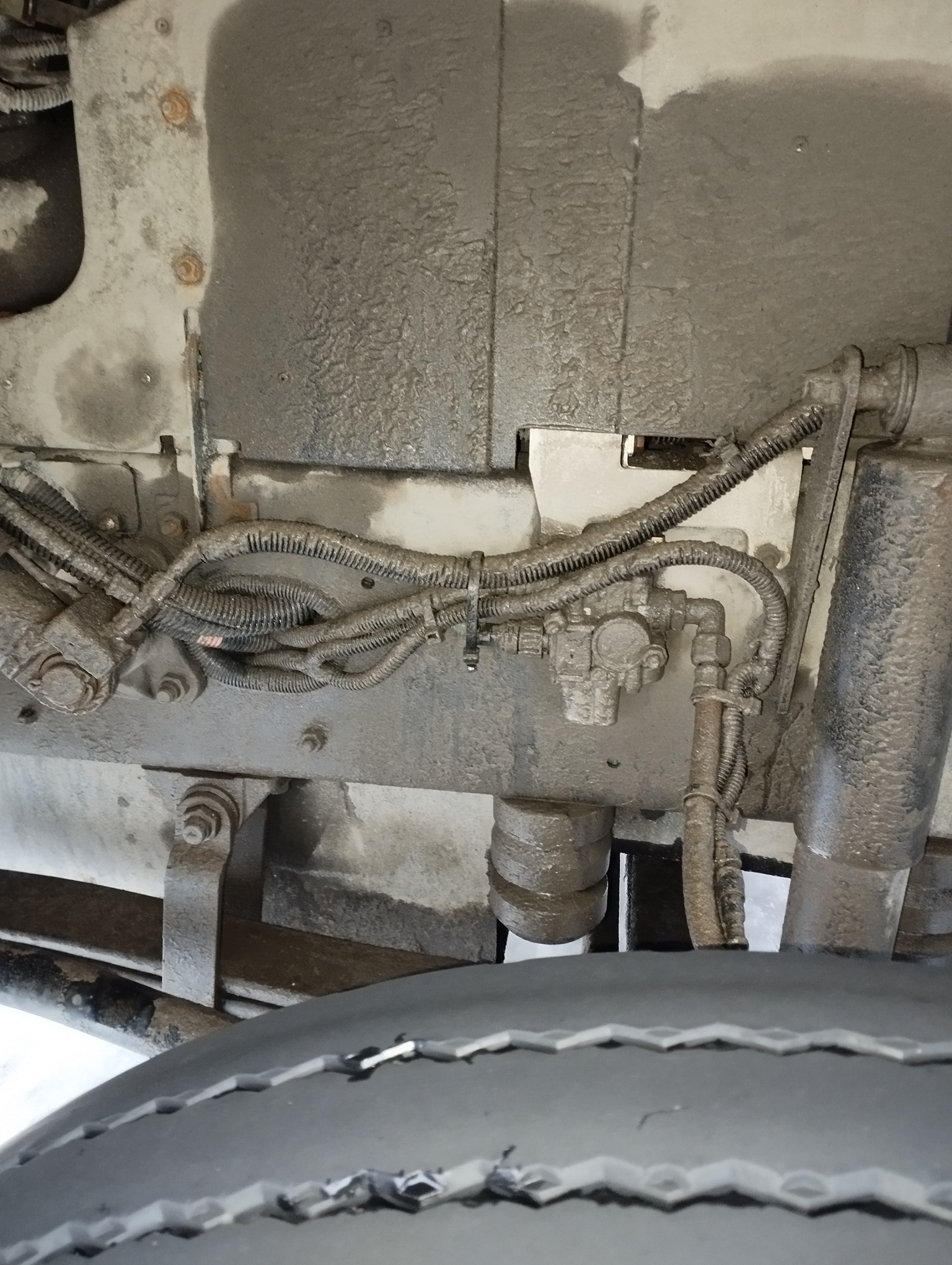 Седельный тягач КАМАЗ 5490-801-DC (газодизель) 2021 г. - фото 47